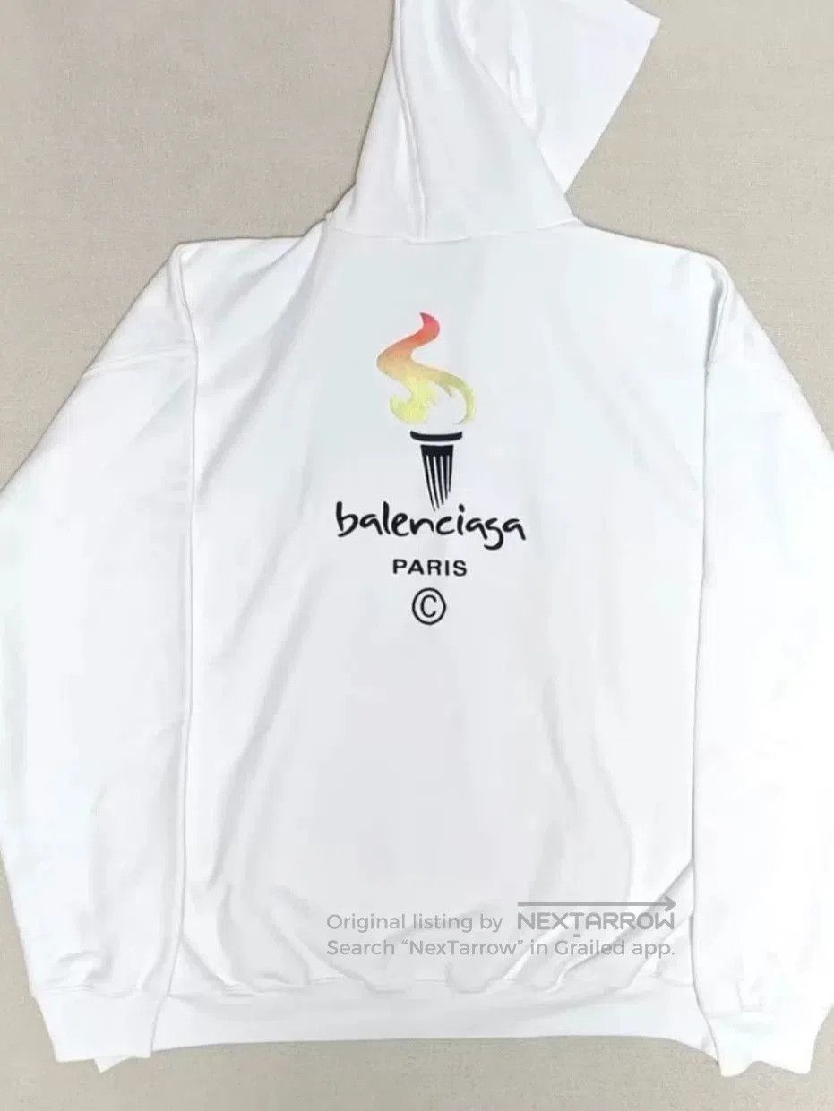 Balenciaga balenciaga white embroidered hoodie sweatshirt. Size US S / EU 44-46 / 1 - 1 Thumbnail