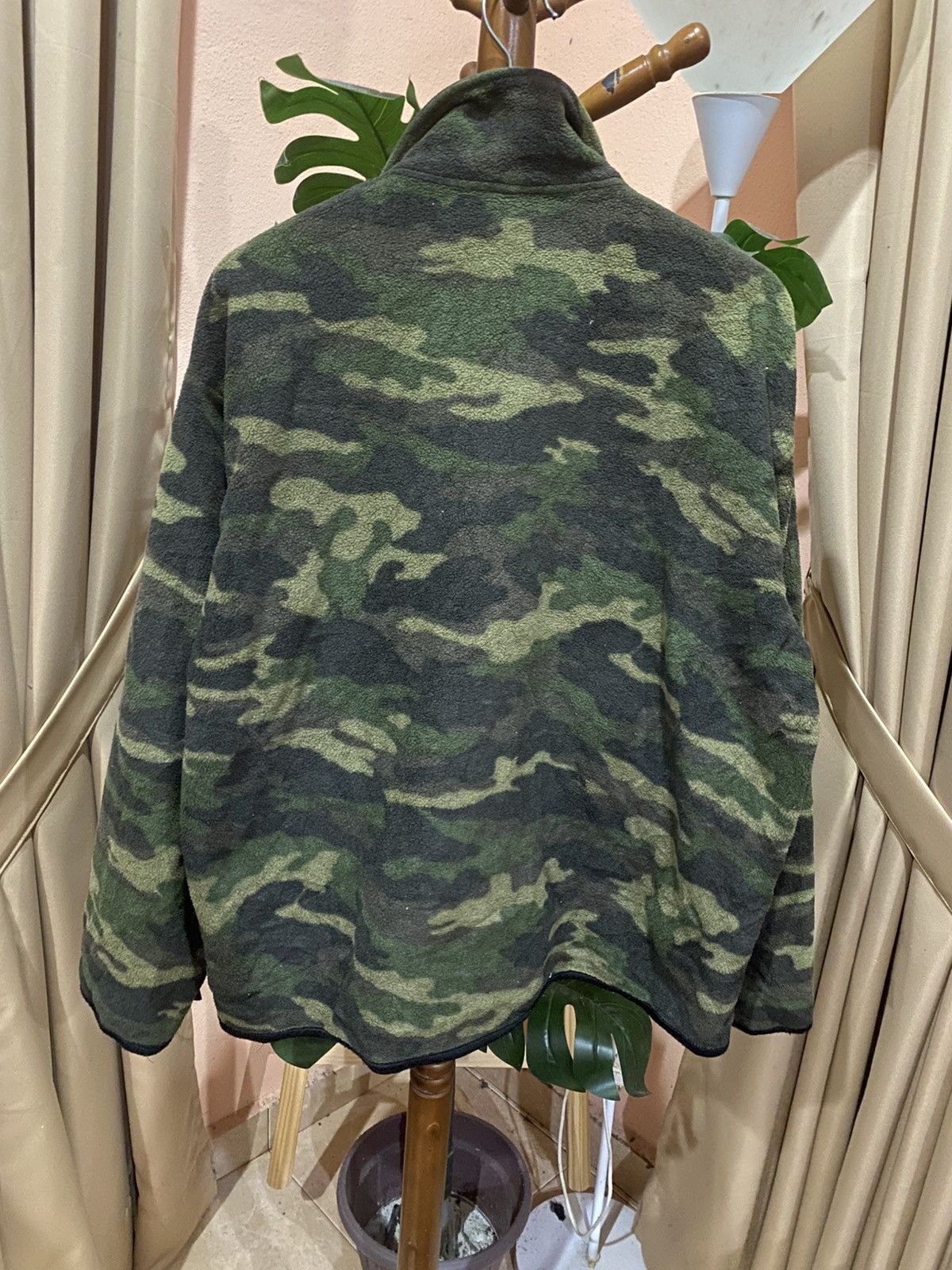 Macbeth Vintage Macbeth Activewear Camo Fleece Jacket Green Camo Size US L / EU 52-54 / 3 - 5 Thumbnail