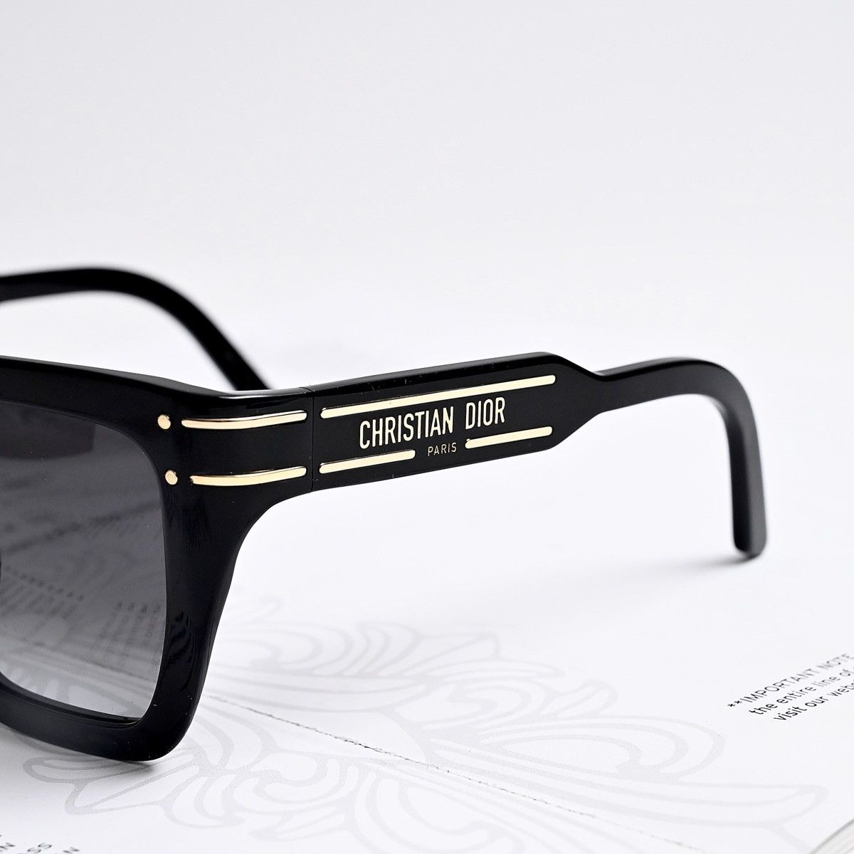 Dior DIOR DIORSIGNATURE S10F SUNGLASSES Size ONE SIZE - 3 Thumbnail