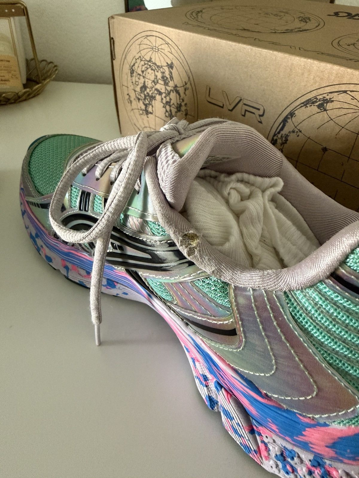 Asics ASICS x Luisaviaroma Gel Kyrios Size:6.5 Color:Iridescent Size US 6.5 / EU 39-40 - 14 Thumbnail