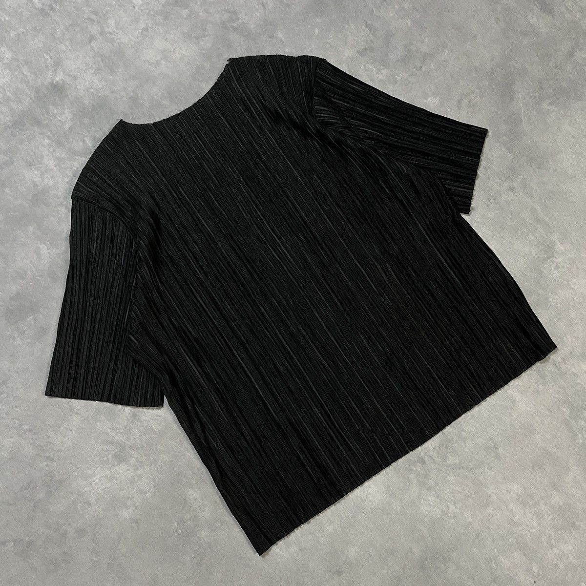 Japanese Brand 2000s Pleats Please by Issey Miyake Vibe T-Shirt Size M / US 6-8 / IT 42-44 - 7 Thumbnail