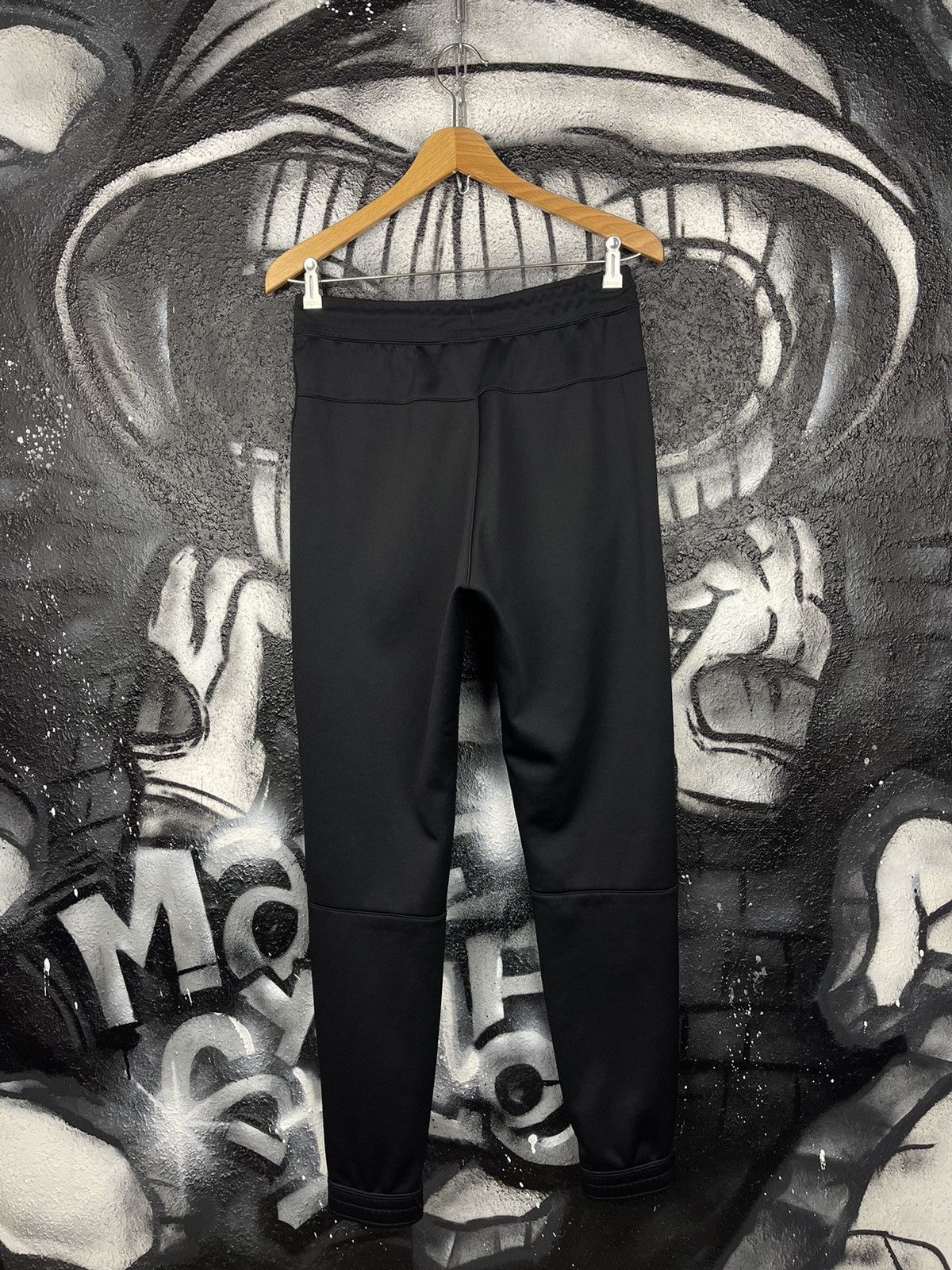 Nike Nike Air Max Black Jogger Sport Pants Men’s Size Small Size US 30 / EU 46 - 9 Thumbnail