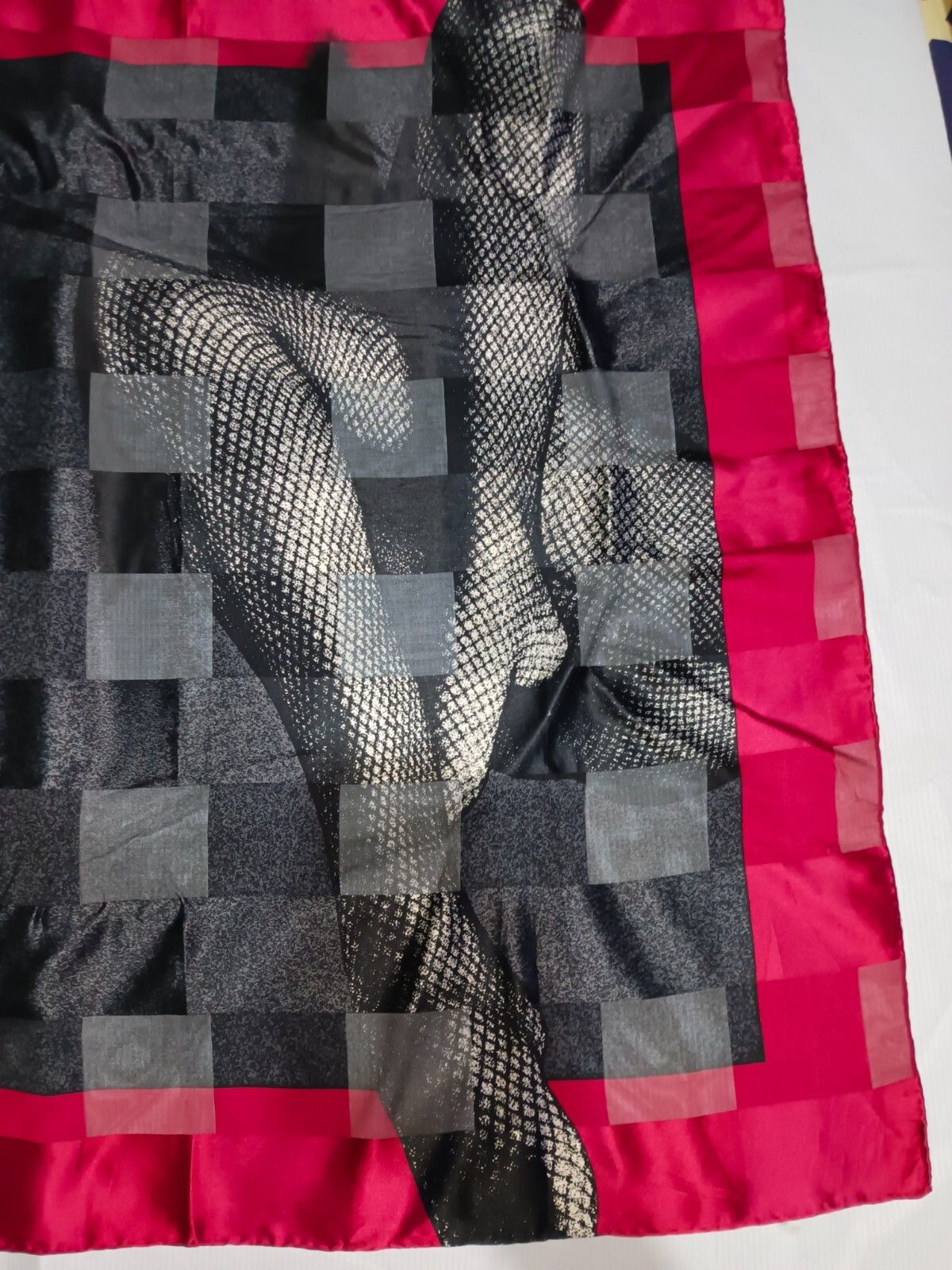 Gianfranco Ferre GIANFRANCO FERRE Italy Large Woman Black Red Pink Silk Scarf Size ONE SIZE - 5 Thumbnail