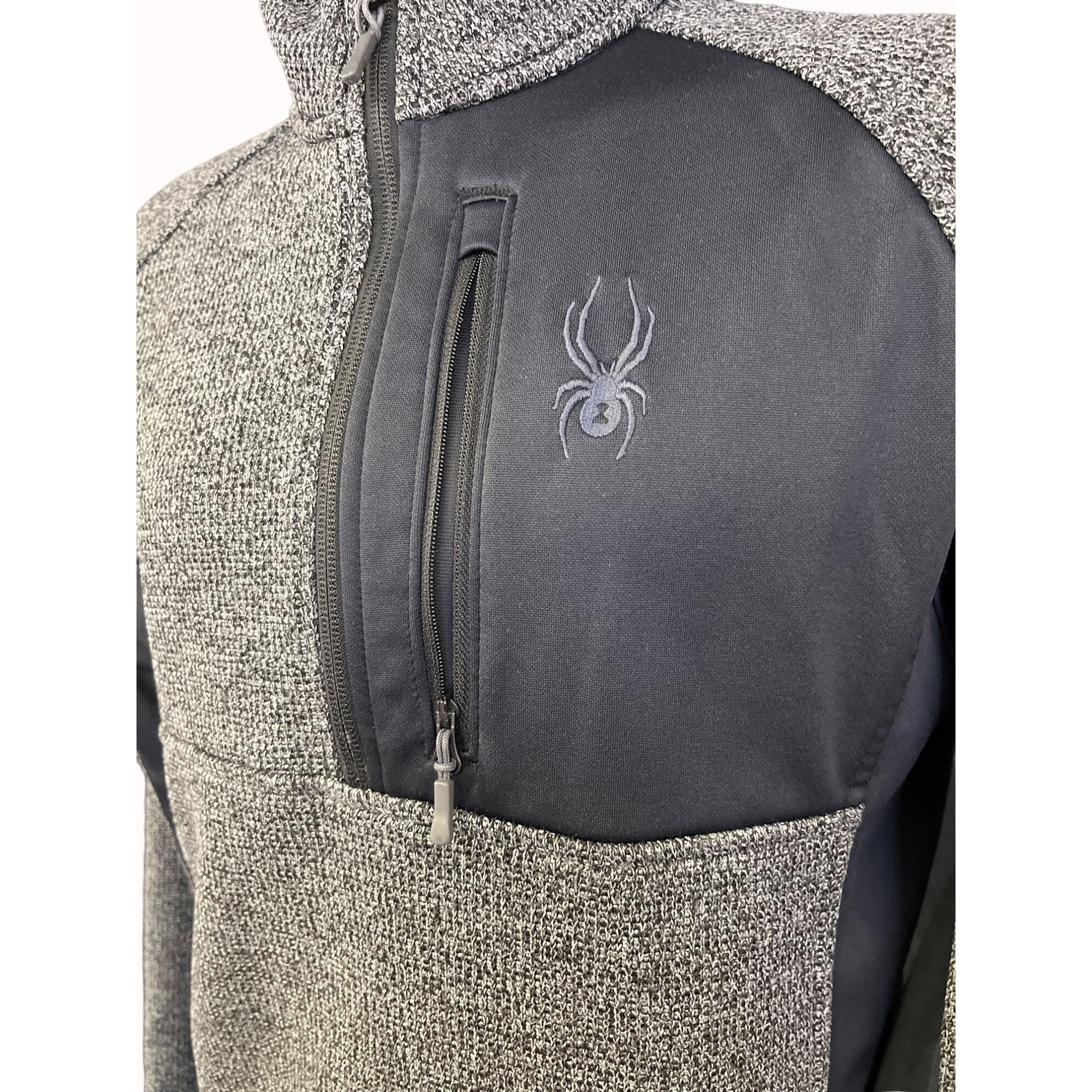 Spyder Spyder Men's Grey/Black Sweatshirt/Pullover Sz M SKU 4868 Size US M / EU 48-50 / 2 - 3 Thumbnail