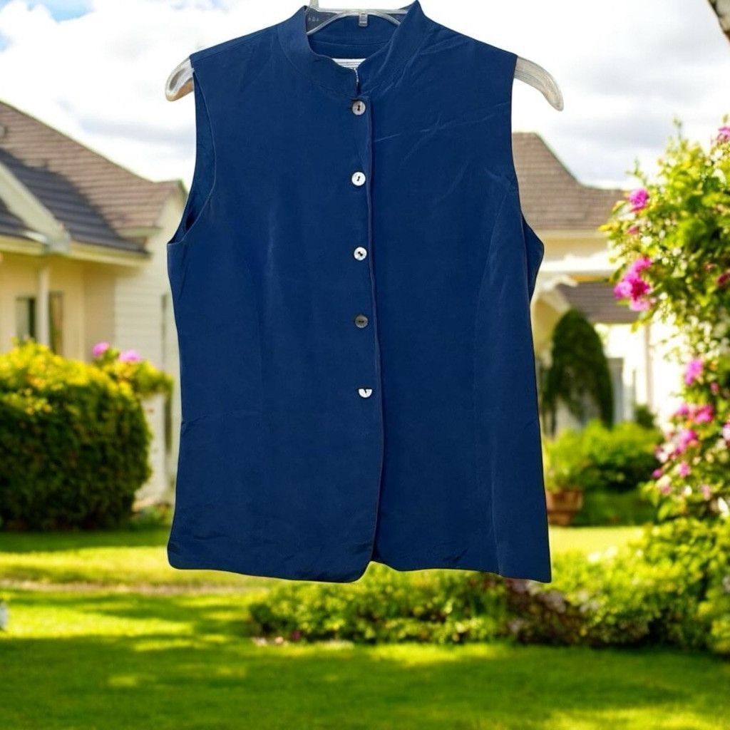 Vintage Vtg 90s Jones Wear 100% Silk Vest Shirt Shacket Sz S/M/L Size M / US 6-8 / IT 42-44 - 1 Thumbnail