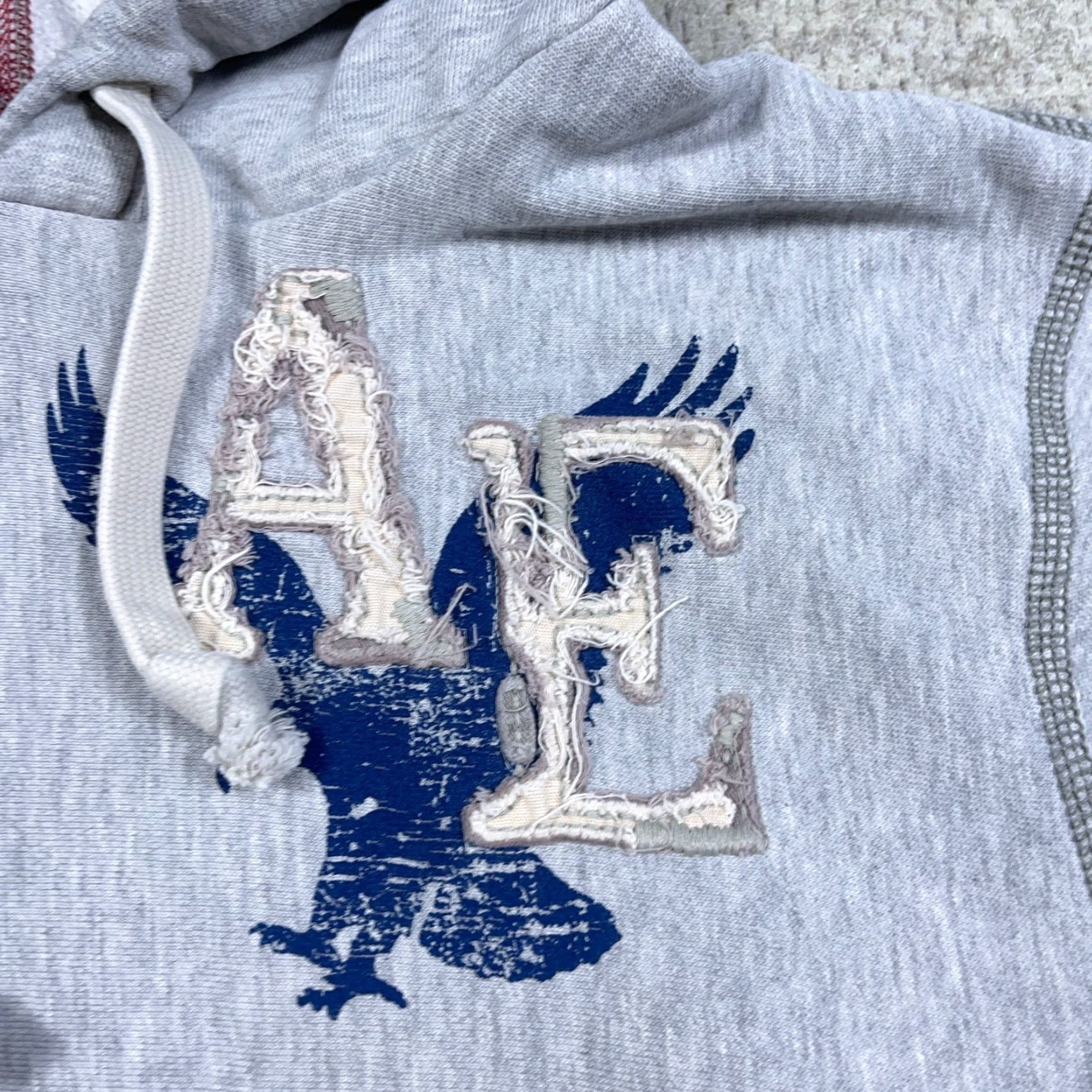 American Eagle Outfitters Vintage American Eagle Outfitters Hoodie Men L Gray Sweatshirt 2000s Heather Bird Logo Embroidered Hooded Graphic Print Size US L / EU 52-54 / 3 - 4 Thumbnail
