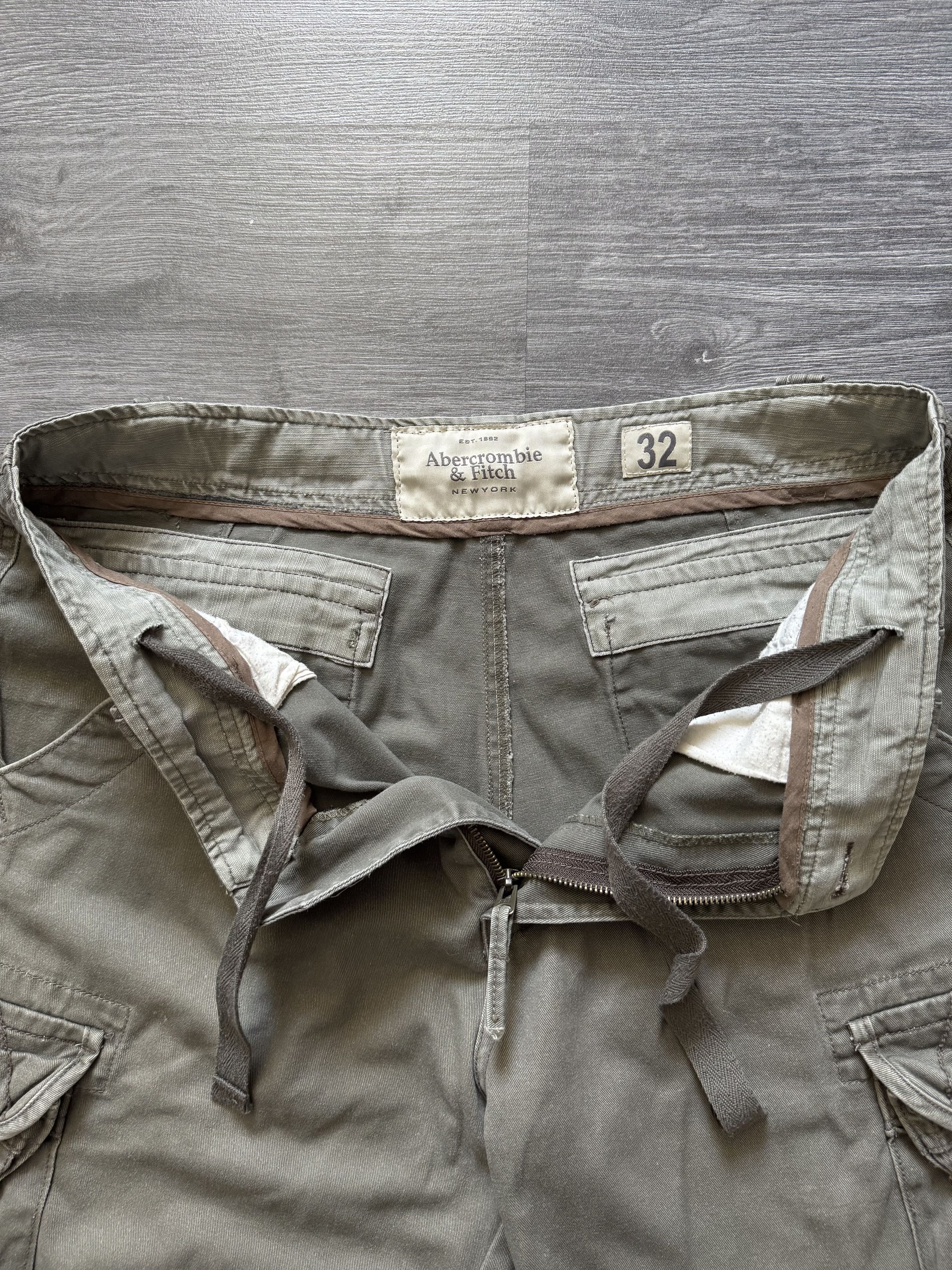 Abercrombie & Fitch Thick Heavyweight Cargo Shorts Grunge Essential Distressed Size US 32 / EU 48 - 2 Thumbnail