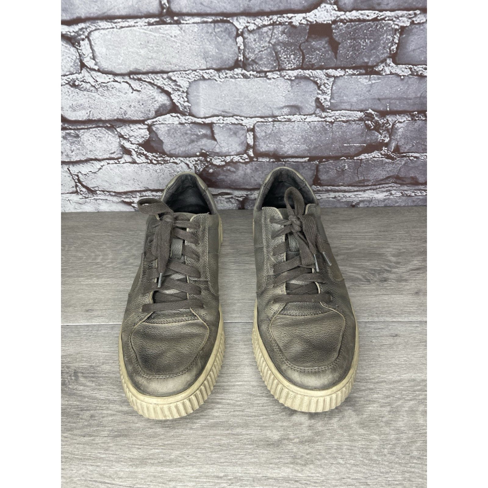John Varvatos John Varvatos USA Gray Leather Casual Low Top Sneakers Shoes Size US 7.5 / EU 40-41 - 13 Thumbnail