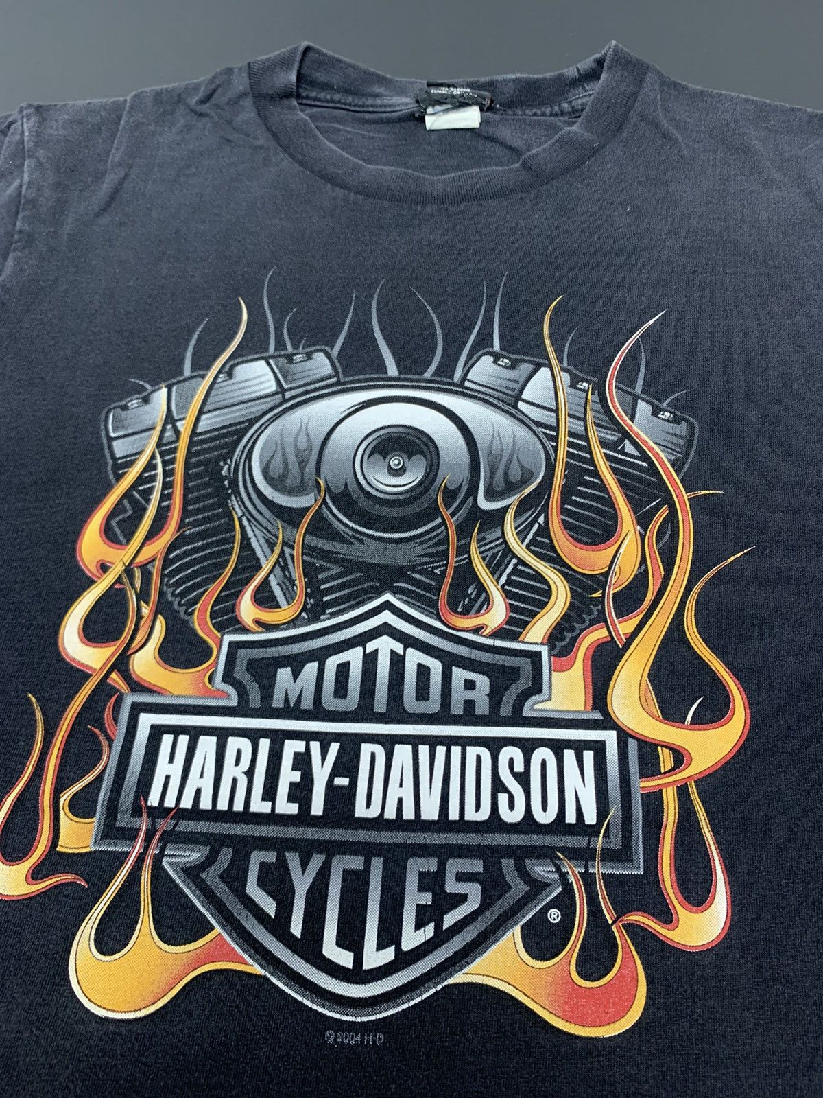 Harley Davidson × Vintage Vintage Thrashed Faded Flame Engine Harley Davidson Tshirt Size US S / EU 44-46 / 1 - 3 Thumbnail