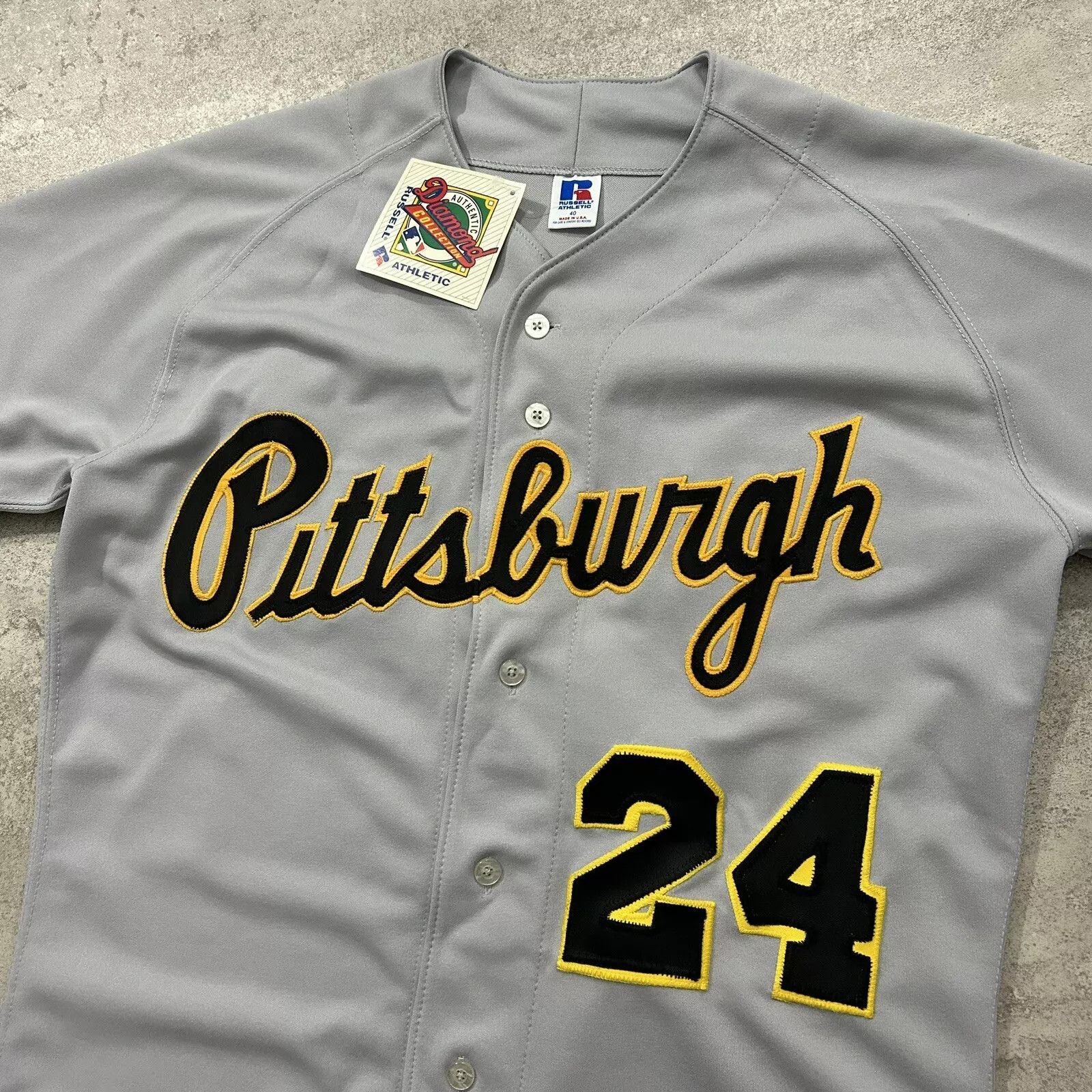 MLB × Vintage BARRY BONDS PITTSBURGH PIRATES RUSSELL ATHLETIC AUTHENTIC Size US M / EU 48-50 / 2 - 4 Thumbnail