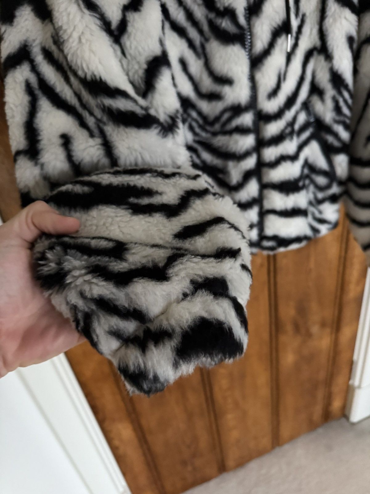 Celine Celine FW23 white tiger fleece logo hoodie Hedi Slimane Size US M / EU 48-50 / 2 - 14 Thumbnail