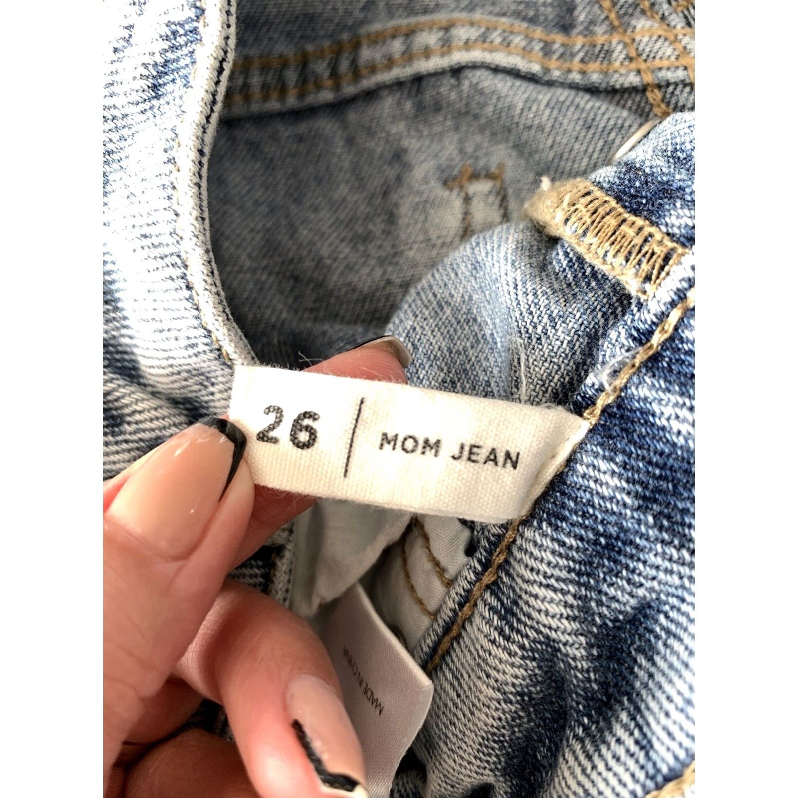 Pacsun Pacsun Mom Jeans High Waisted Button Fly Distressed Relaxed Tapered 26 Blue Denim Size 26" / US 2 / IT 38 - 5 Thumbnail