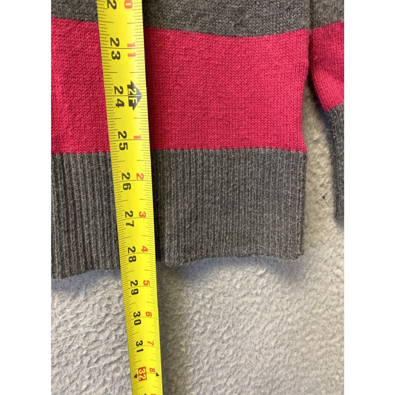 Gap Gap Sweater Women L Gray Magenta V Neck Large / 96-12 Size L / US 10 / IT 46 - 5 Thumbnail