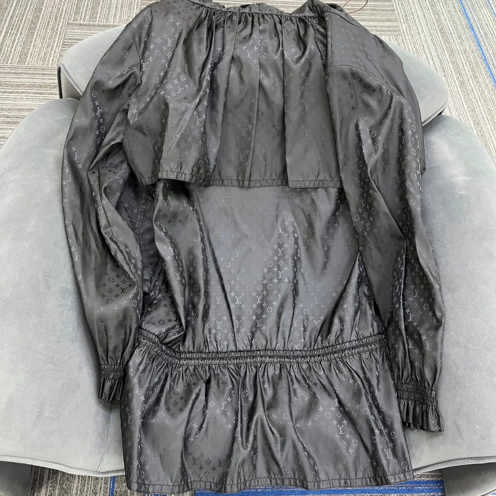 Louis Vuitton Product Name: LV Trench Coat, Size 38 Brand Size XS / US 0-2 / IT 36-38 - 2 Thumbnail