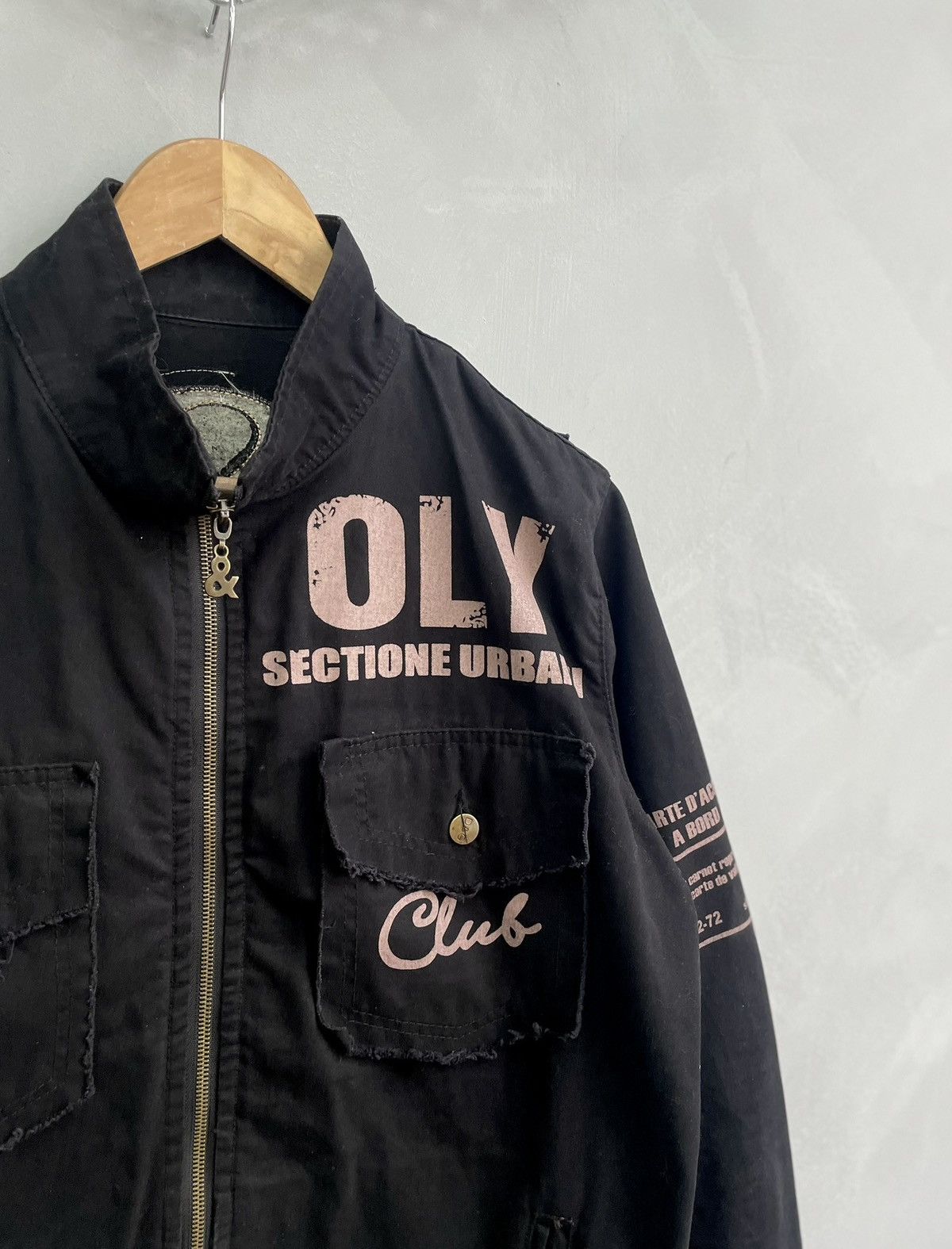 Dolce & Gabbana Vintage 2000s Big logo Dolce Gabbana distressed jacket Size US S / EU 44-46 / 1 - 3 Thumbnail