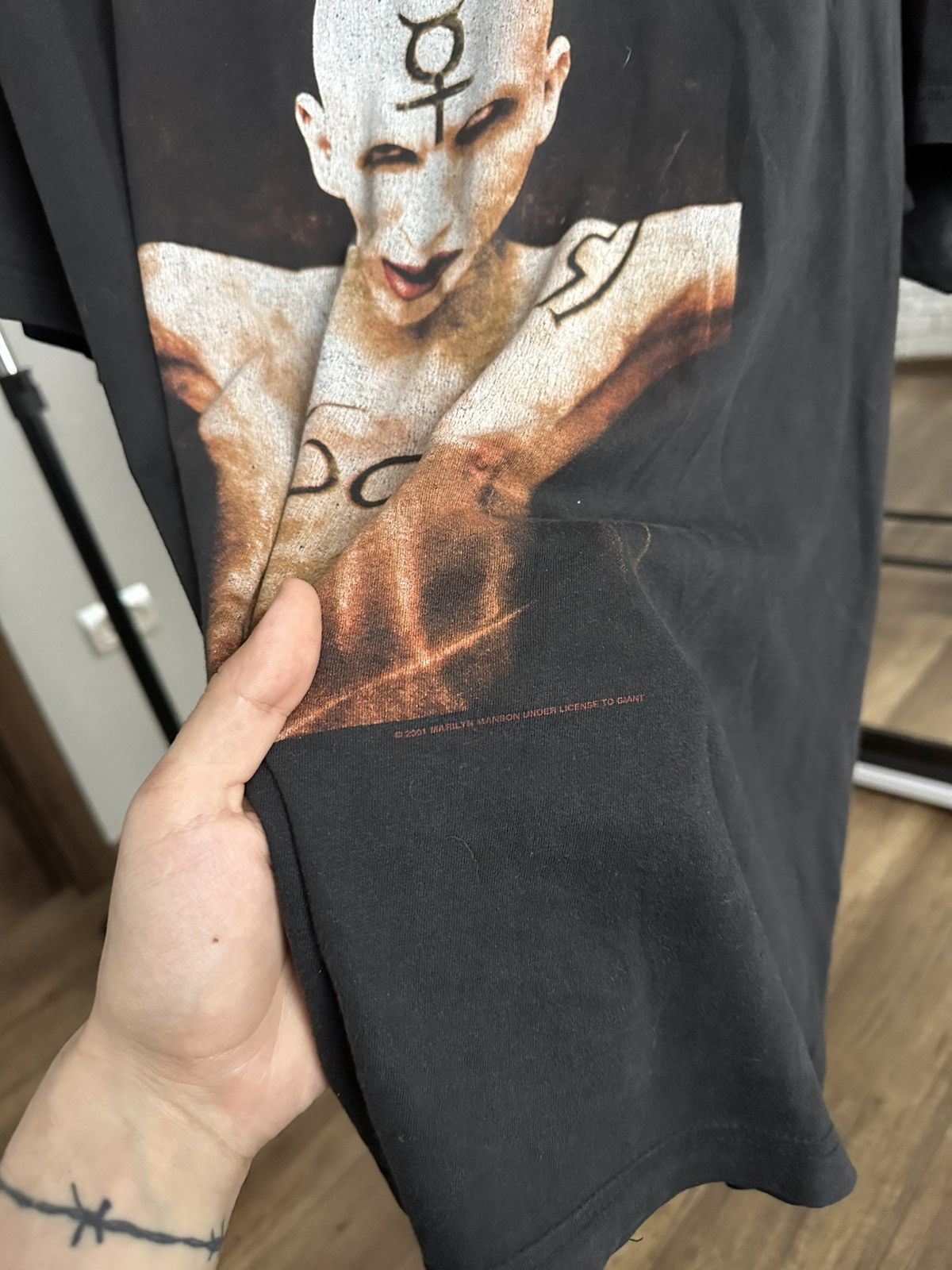 Marilyn Manson 2001 Marilyn Manson Vintage Rock Band T-Shirt Tee Size US XL / EU 56 / 4 - 7 Thumbnail