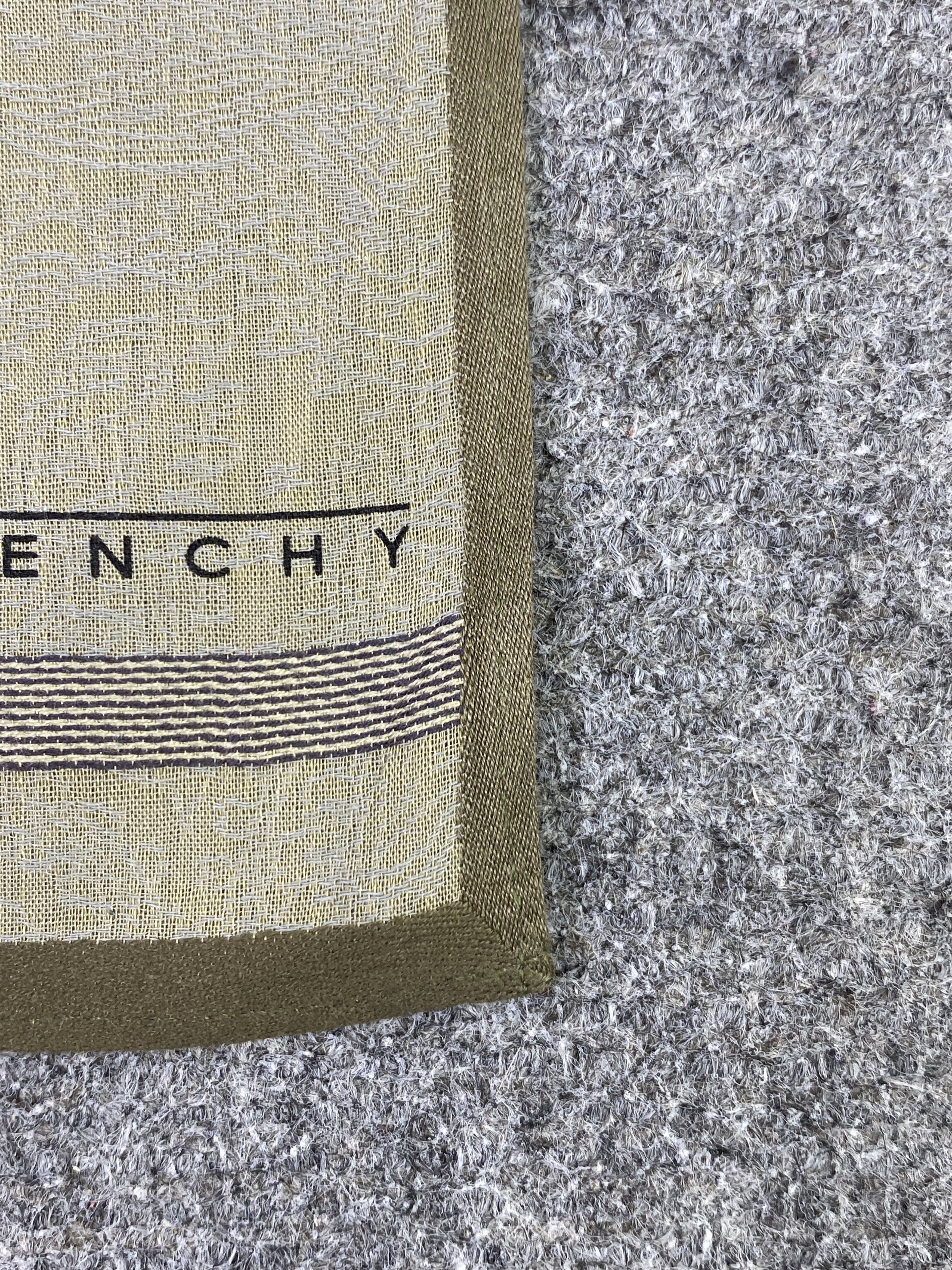 Givenchy Vintage Givenchy Handkerchief / Neckerchief KT0048 Size ONE SIZE - 6 Thumbnail