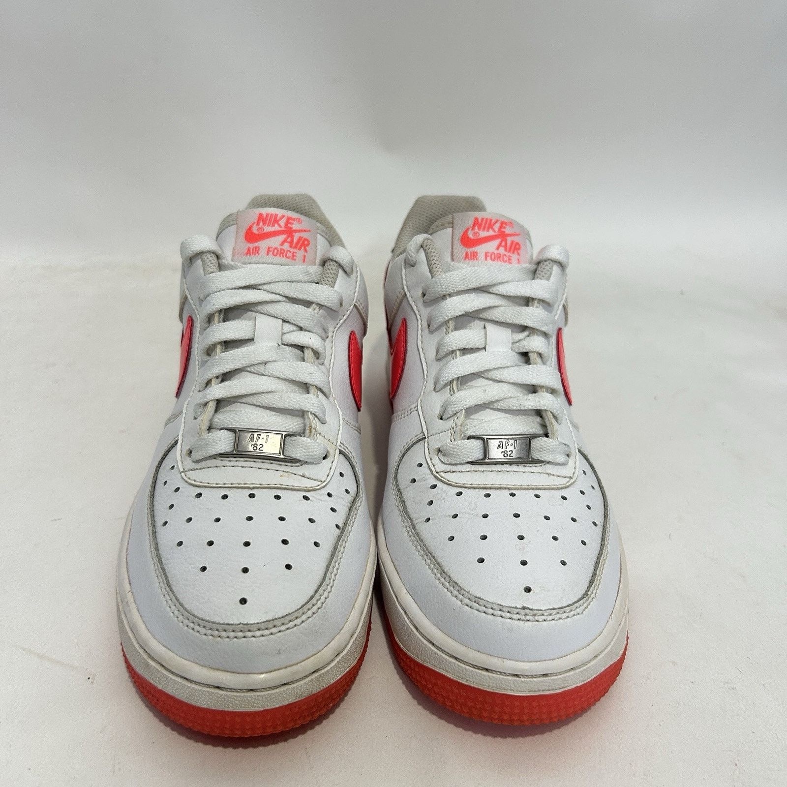 Nike Nike Air Force 1 Low GS Glow “Hyper Punch” Size US 7.5 / IT 37.5 - 2 Thumbnail