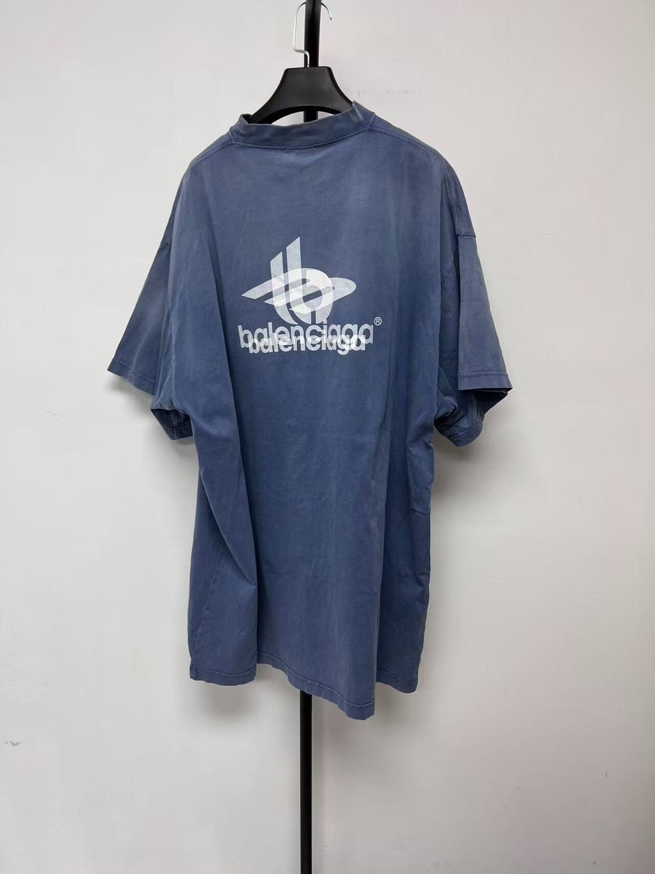 Balenciaga Balenciaga Letter Logo Print T-Shirt Size US M / EU 48-50 / 2 - 2 Thumbnail