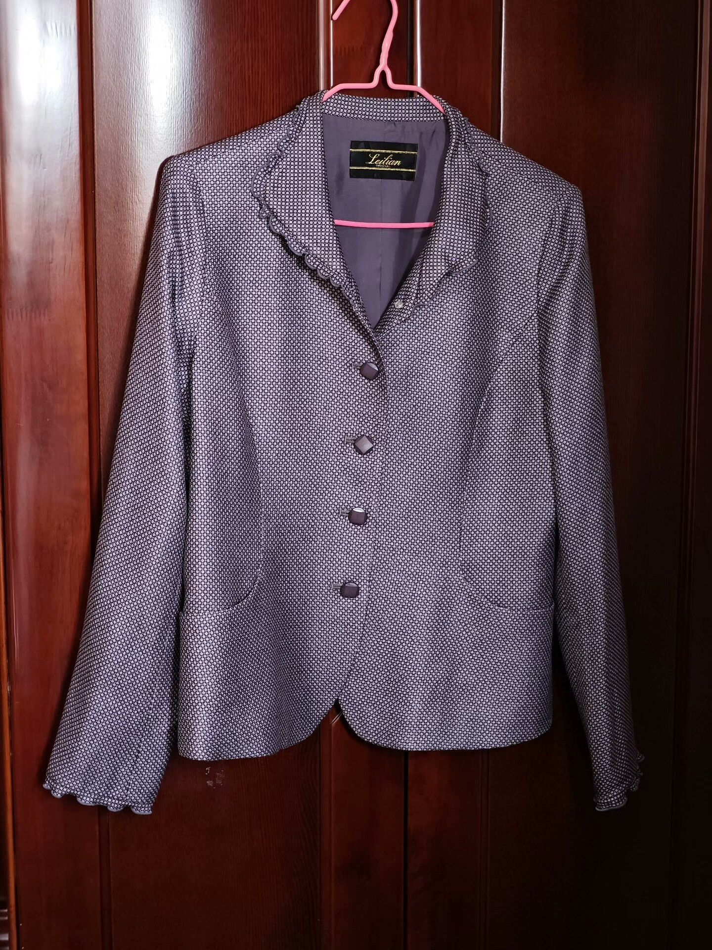 Japanese Brand Italian Silk Blazer by Leilian Size L / US 10 / IT 46 - 1 Thumbnail