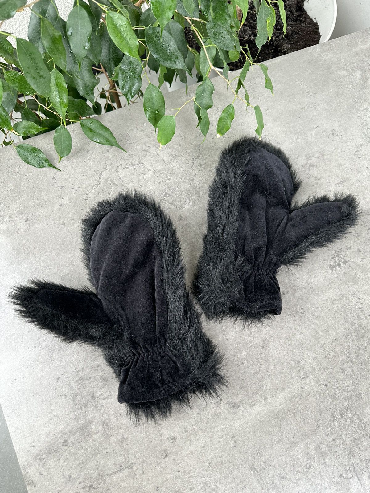 Gap Gap Faux Fur Mittens Size ONE SIZE - 2 Thumbnail
