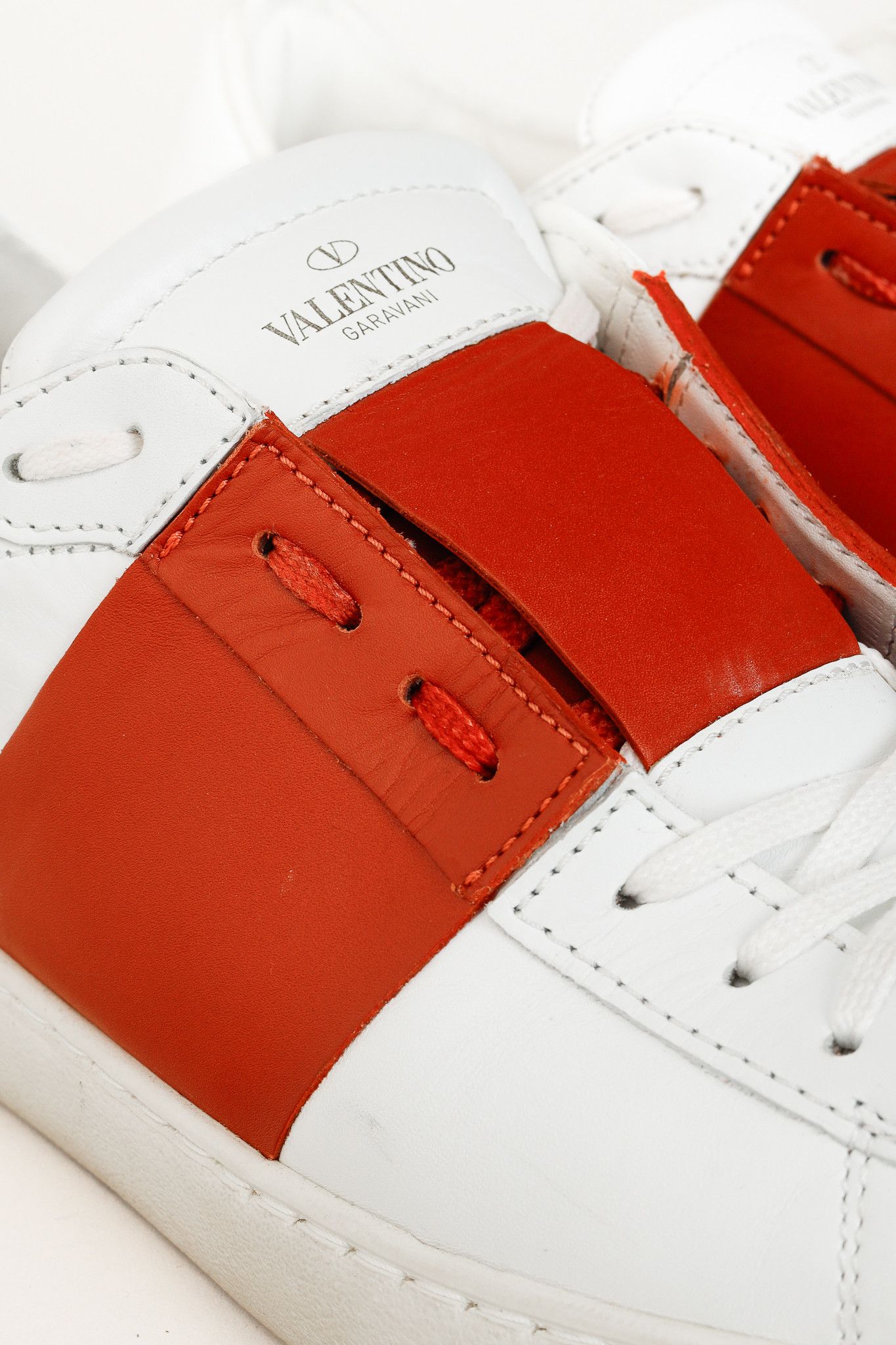 Valentino Valentino Garavani Men's Leather Low-Top Sneakers Size US 11 / EU 44 - 7 Thumbnail