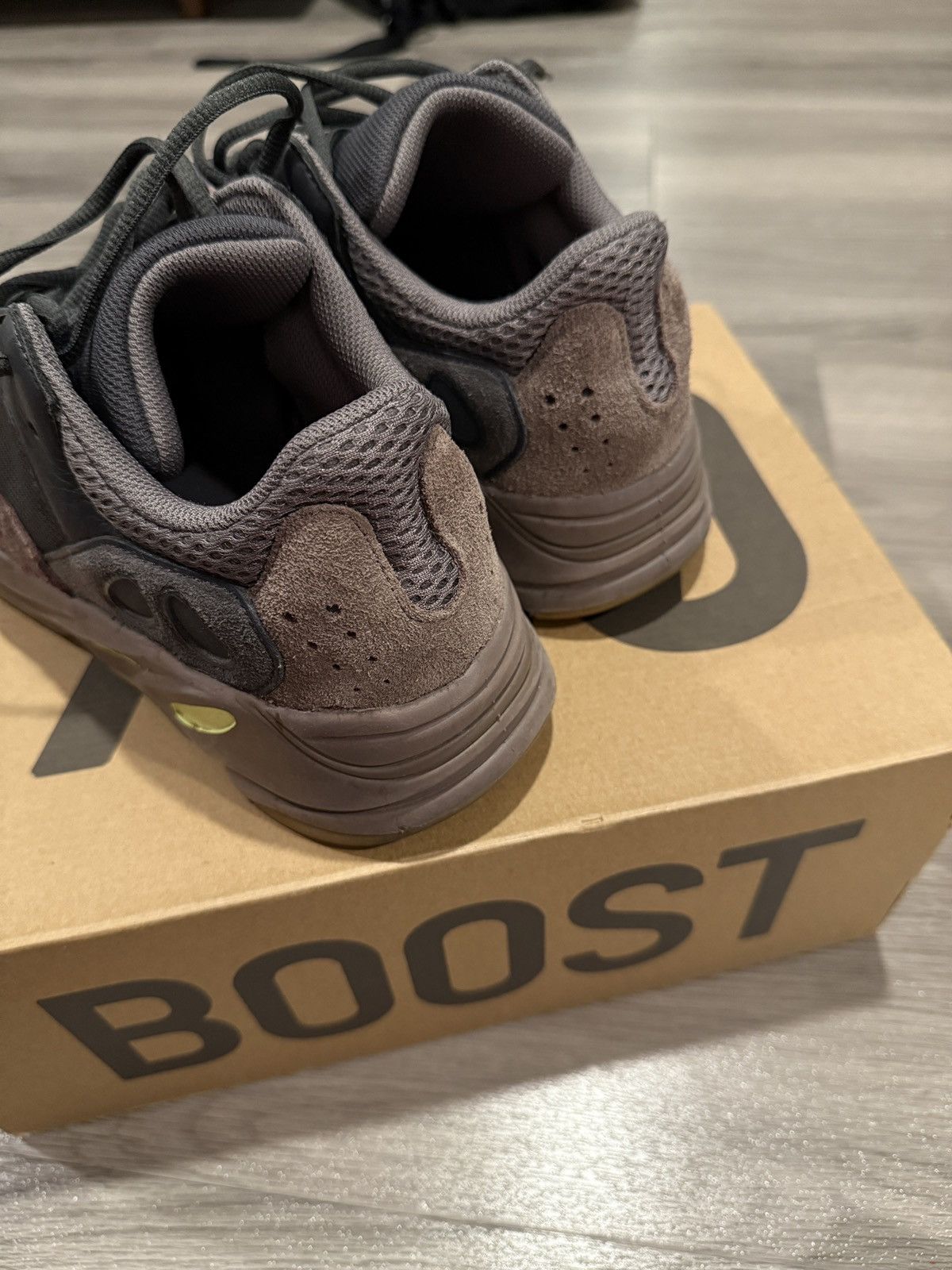 Adidas Adidas Yeezy Boost 700 Mauve 2018 (EE9614) Size US 10 / EU 43 - 3 Thumbnail