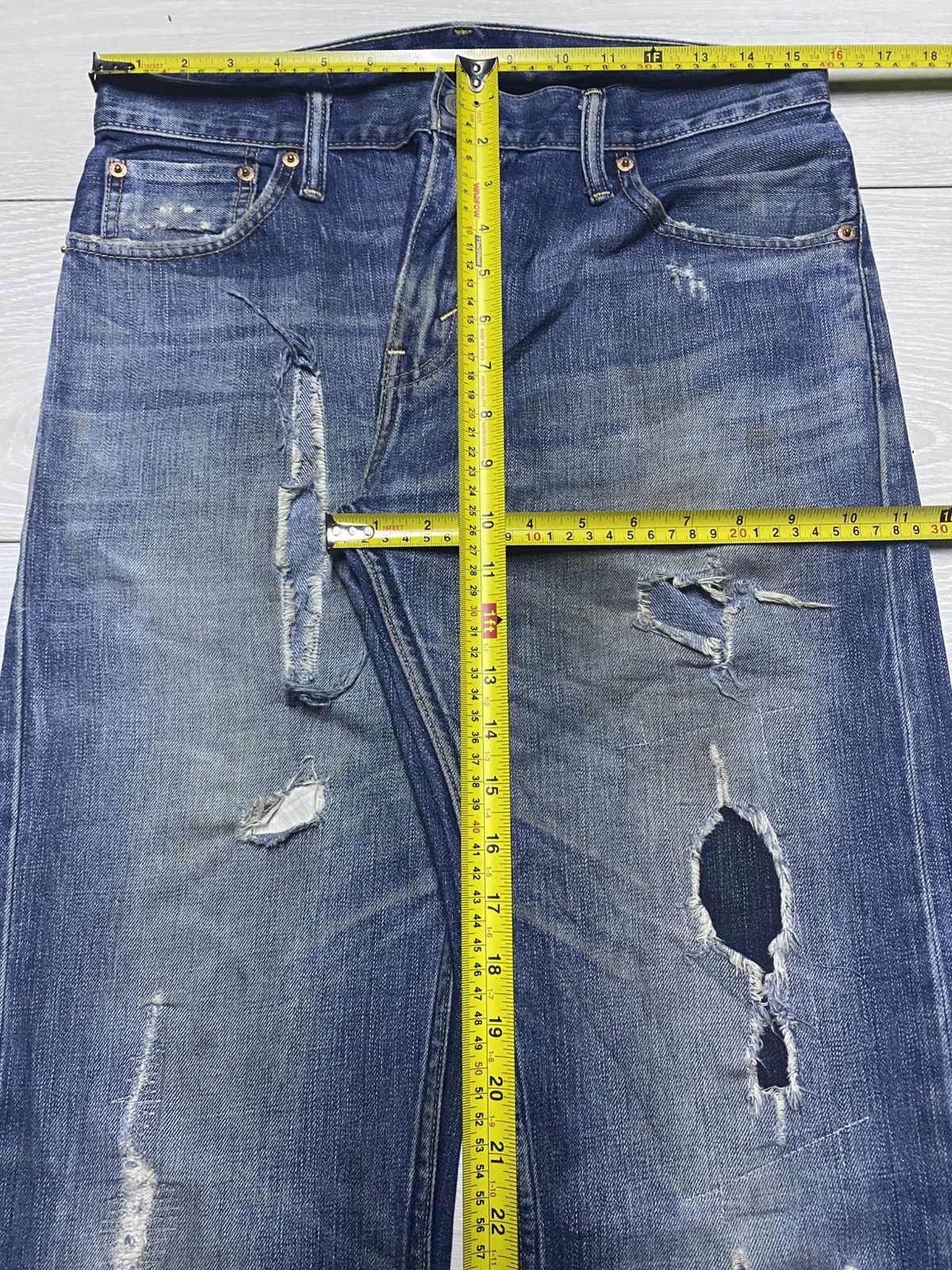 Levi's Vintage Levis 505 Faded Wash Crazy Distressed Loose Jeans Size US 31 - 13 Thumbnail