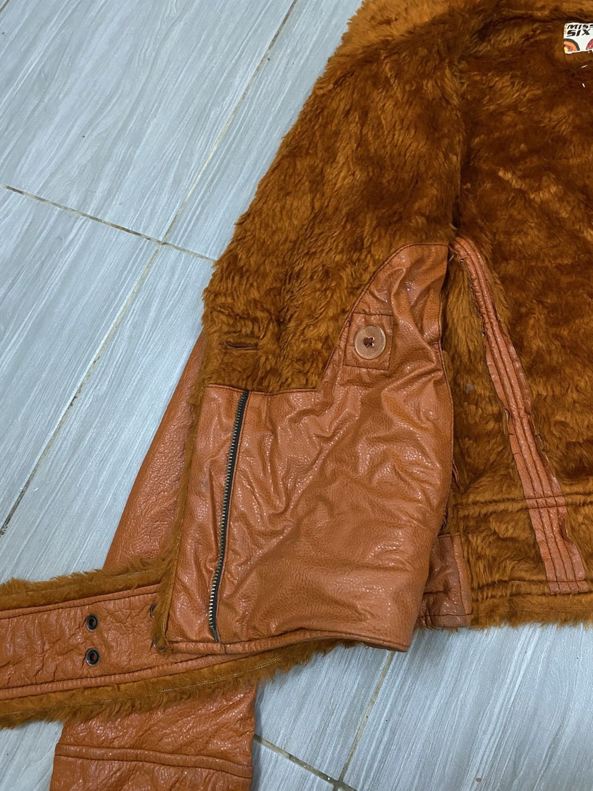 Miss Sixty Miss Sixty Y2K Faux Leather Fur Jacket – Belted Cropped Fit Size M / US 6-8 / IT 42-44 - 7 Thumbnail