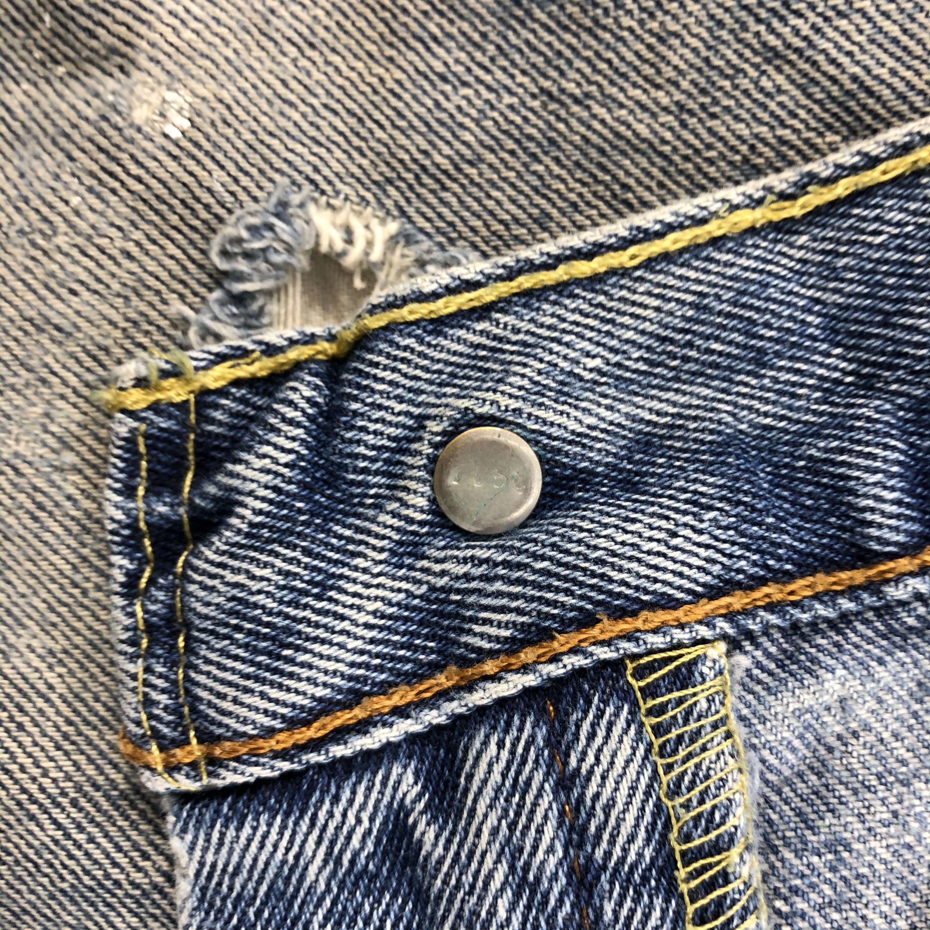 Levi's × Vintage Vintage Light Wash Levis 505 Jeans-JM1970 Size US 39 - 9 Thumbnail