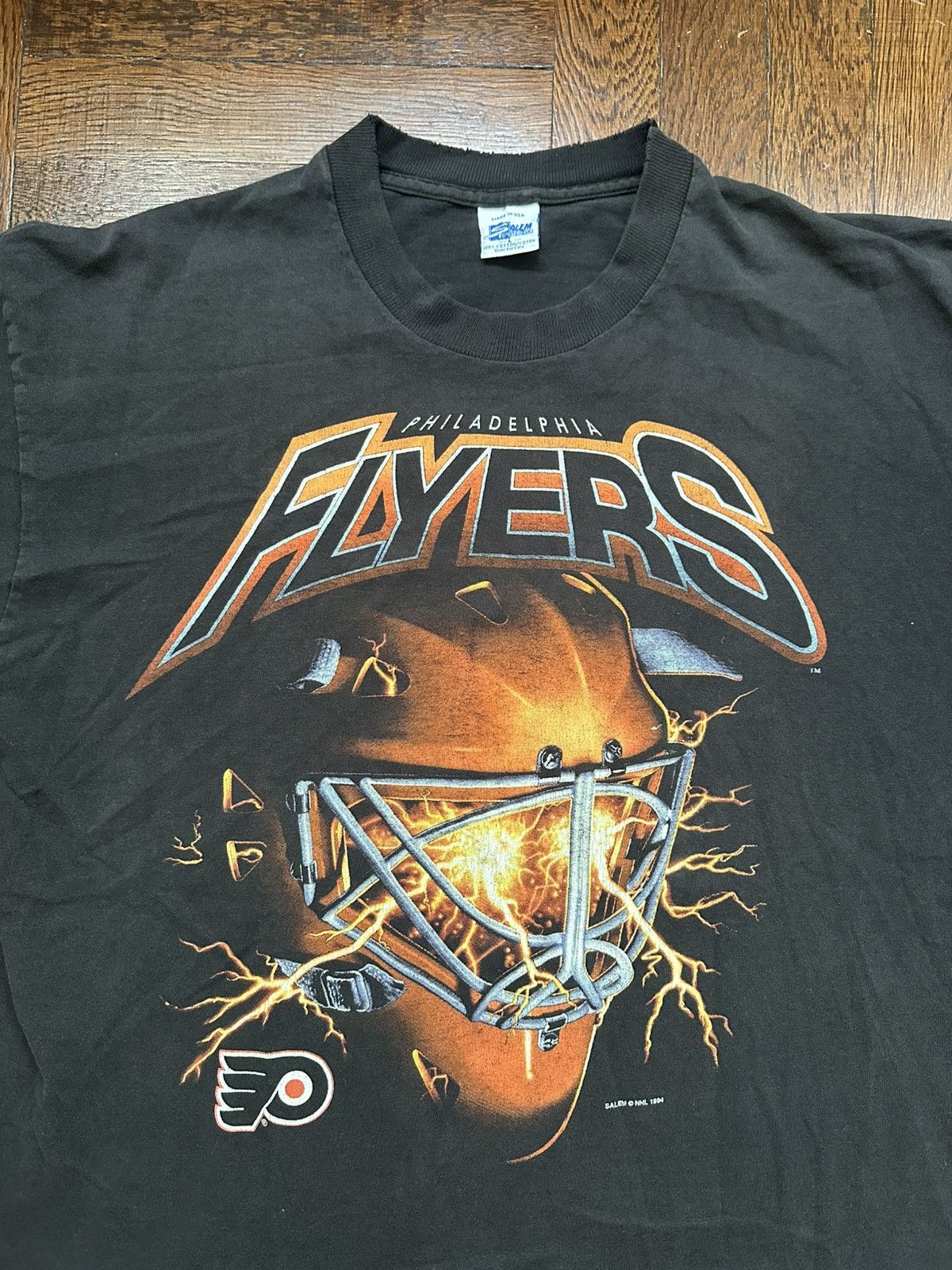 Salem Sportswear Vintage Salem Sportswear 1994 Philadelphia Flyers T Shirt Size US L / EU 52-54 / 3 - 2 Thumbnail