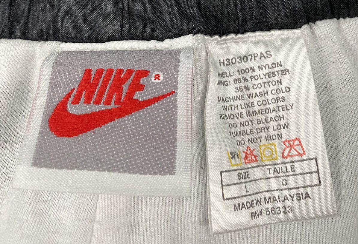 Nike VTG 90’s Nike Spellout Grey Tag Lined Windbreaker Pants Size US 38 / EU 54 - 6 Thumbnail