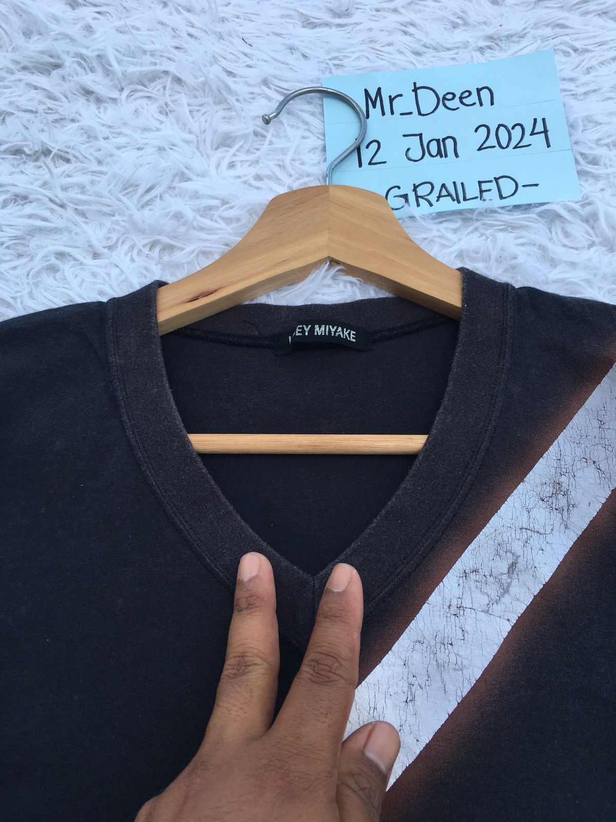 Issey Miyake Rare Vintage Issey Miyake V Neck Tshirt Size US M / EU 48-50 / 2 - 15 Thumbnail