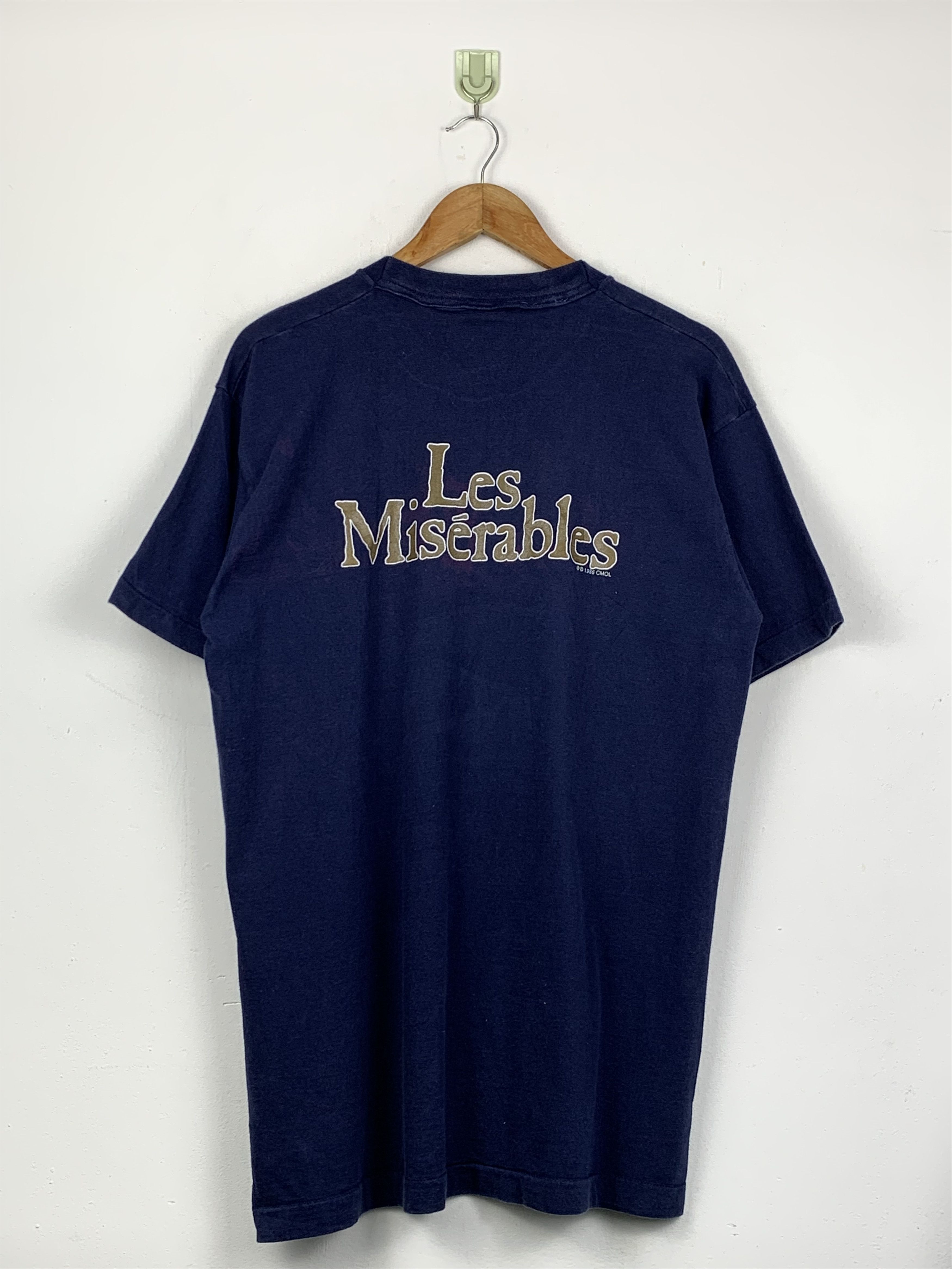 Vintage Vintage 90s Les Miserables Photo Tee TA0314 Size US L / EU 52-54 / 3 - 3 Thumbnail