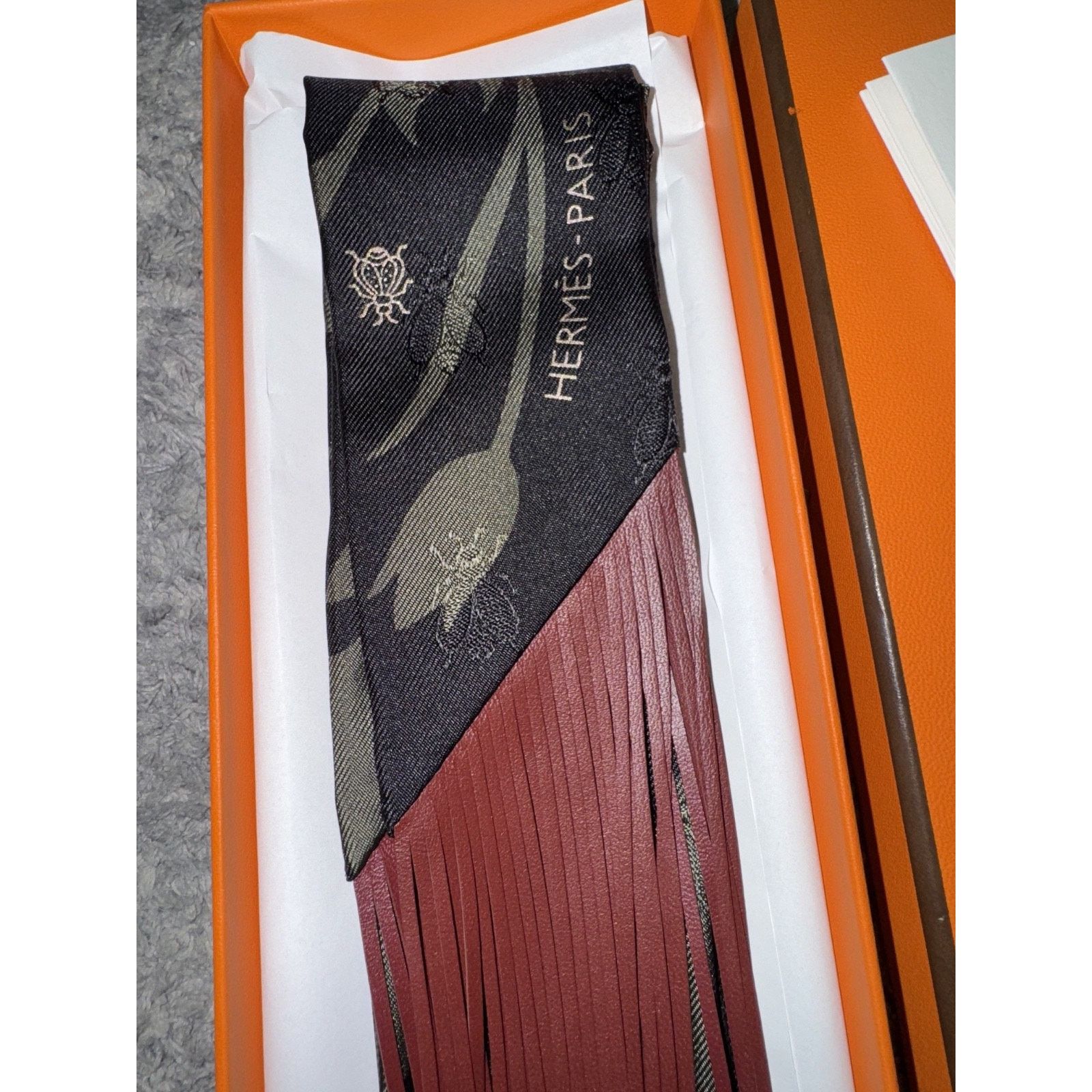 Hermes Hermes Scarf Twilly Leather Bouquet Black Loden Rouge H Size ONE SIZE - 6 Thumbnail