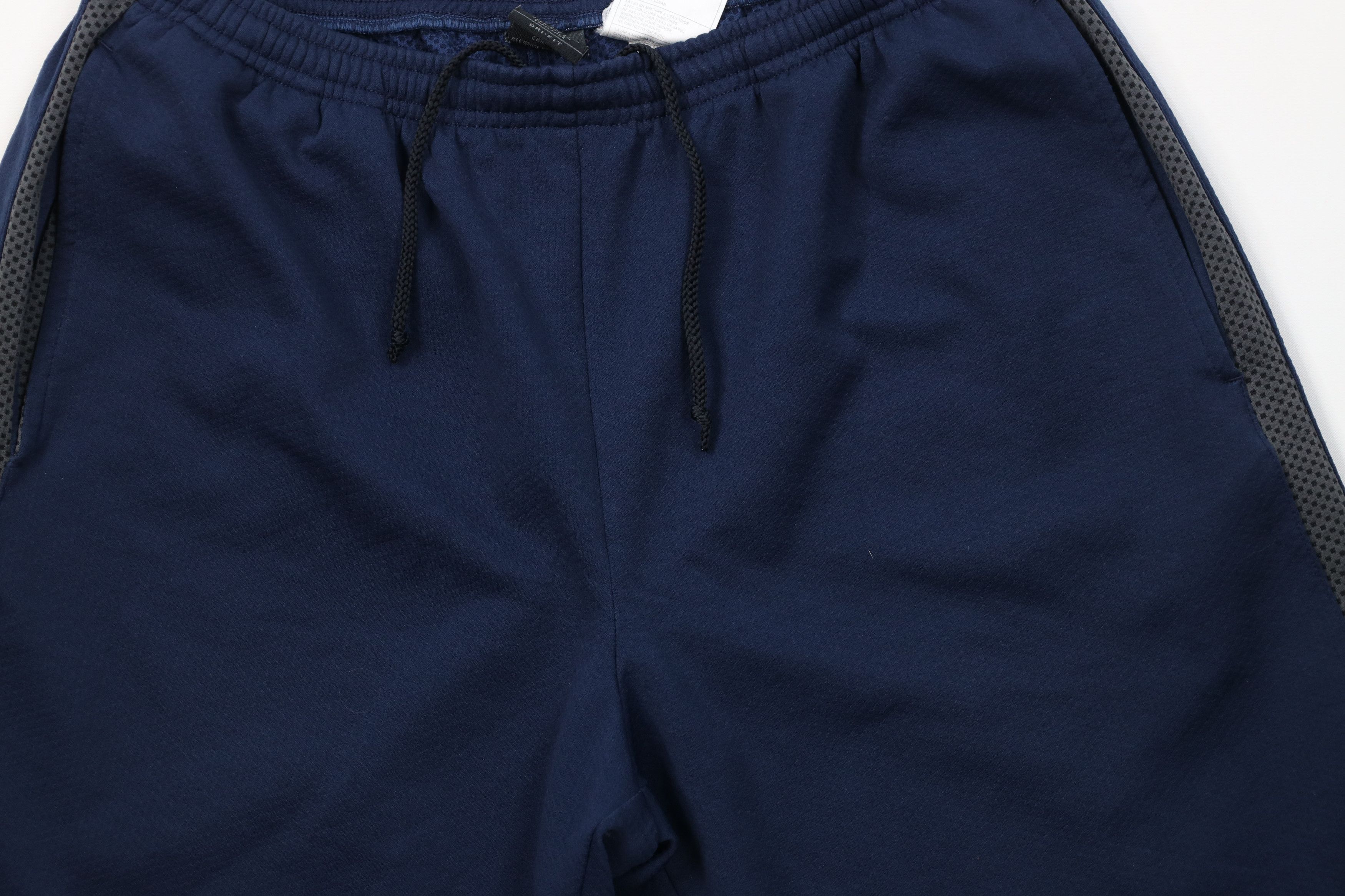 Nike Vintage Nike Mini Swoosh Thermal Knit Above Knee Shorts Size US 32 / EU 48 - 3 Thumbnail