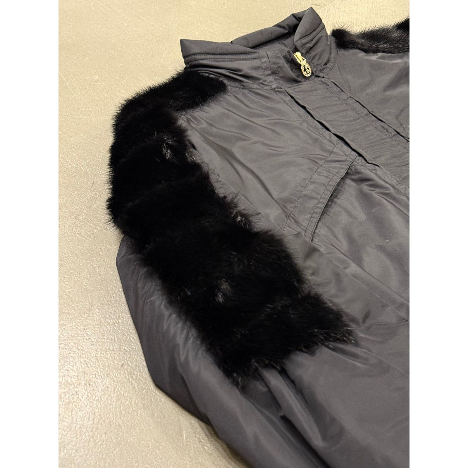 Gucci A/W2004 Gucci by Tom Ford real fur ski jacket Size XS / US 0-2 / IT 36-38 - 4 Thumbnail