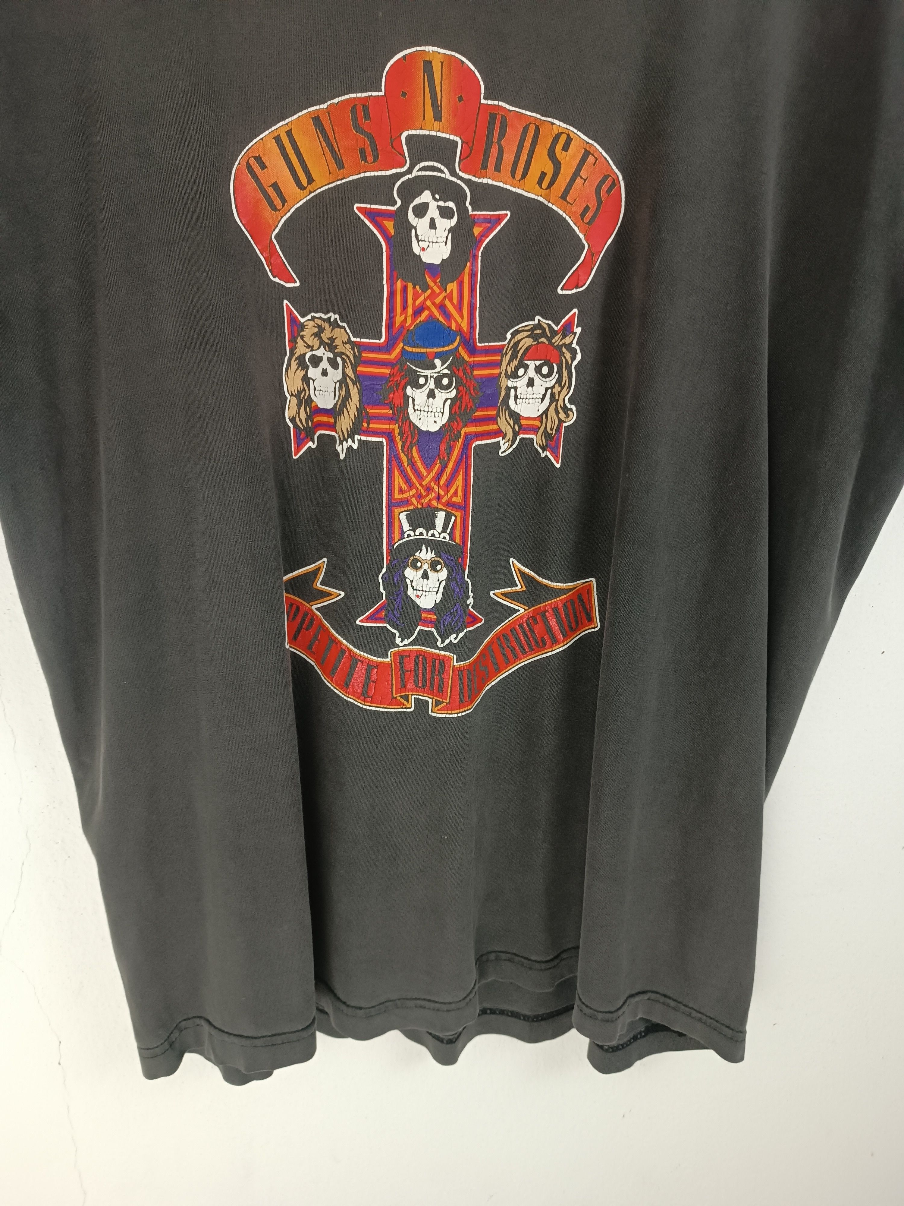 Band Tees VINTAGE 2000s GUNS N' ROSES CROSS LOGO TEE acdc bon jovi Size US L / EU 52-54 / 3 - 6 Thumbnail
