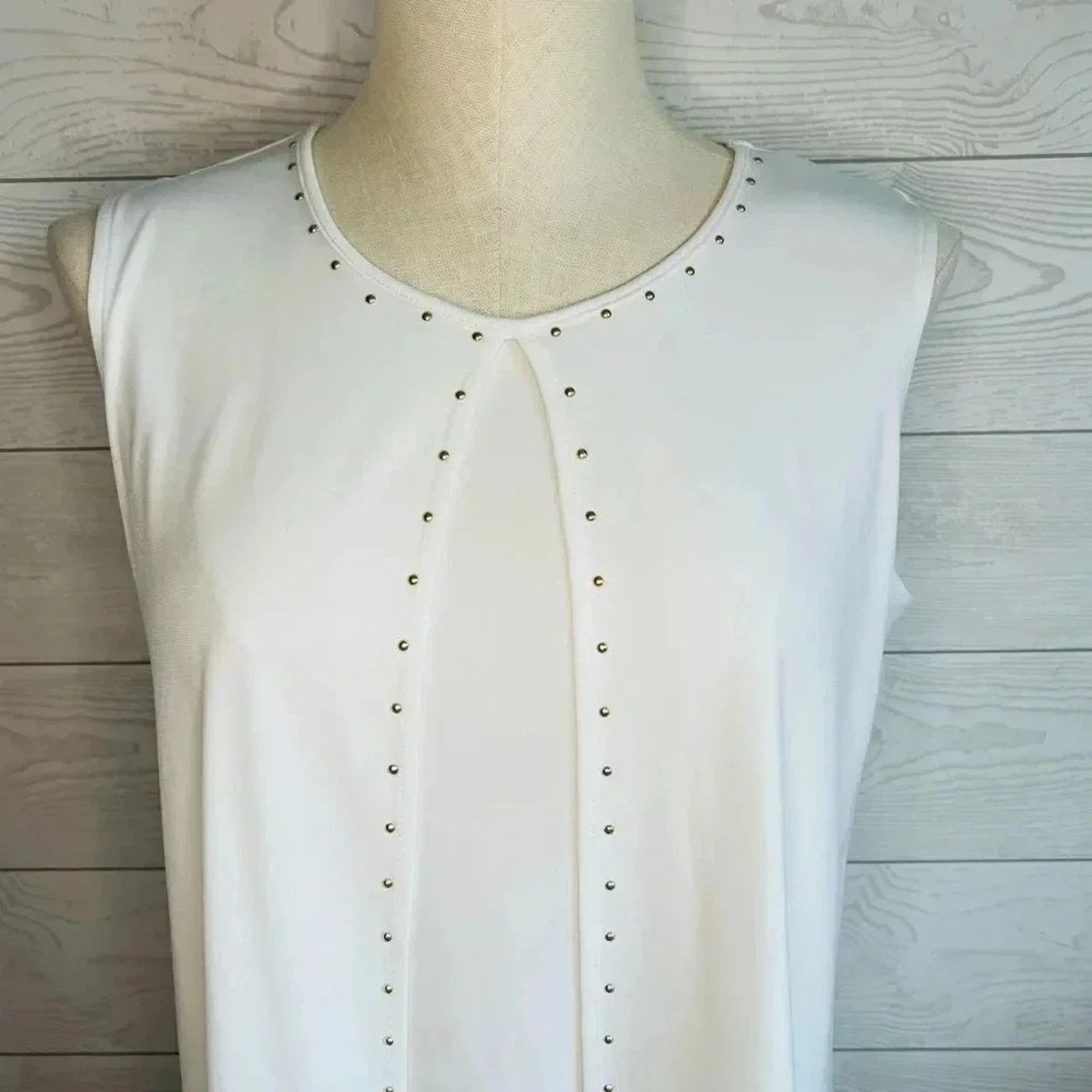 Other Kasper White Split Front Studded Tunic Top Size Small Size S / US 4 / IT 40 - 2 Thumbnail