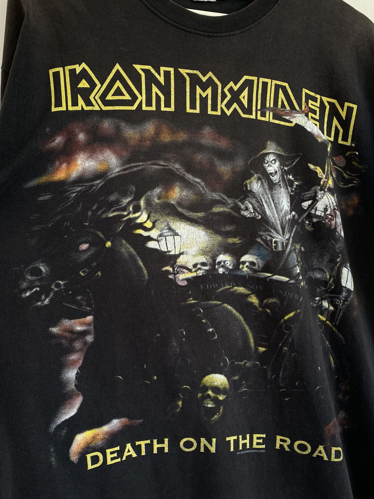 Vintage 2005 Iron Maiden Death on the road vintage band t-shirt Size US L / EU 52-54 / 3 - 4 Thumbnail