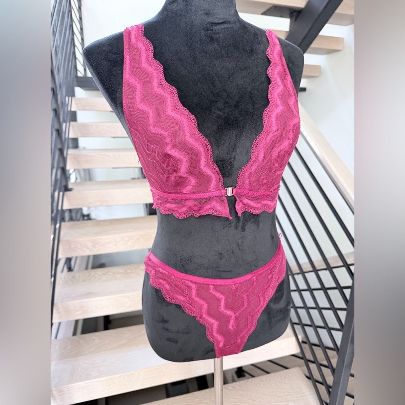 Other Plunge Lace Bralette & thong Set in Berry Pink size S Size ONE SIZE - 2 Thumbnail