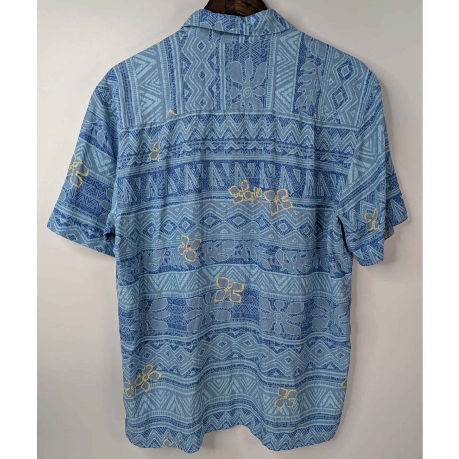 Quiksilver Quiksilver Waterman Shirt Men M Blue Button-Up Geometric Hawaiian Comfort Fit Size US M / EU 48-50 / 2 - 3 Thumbnail