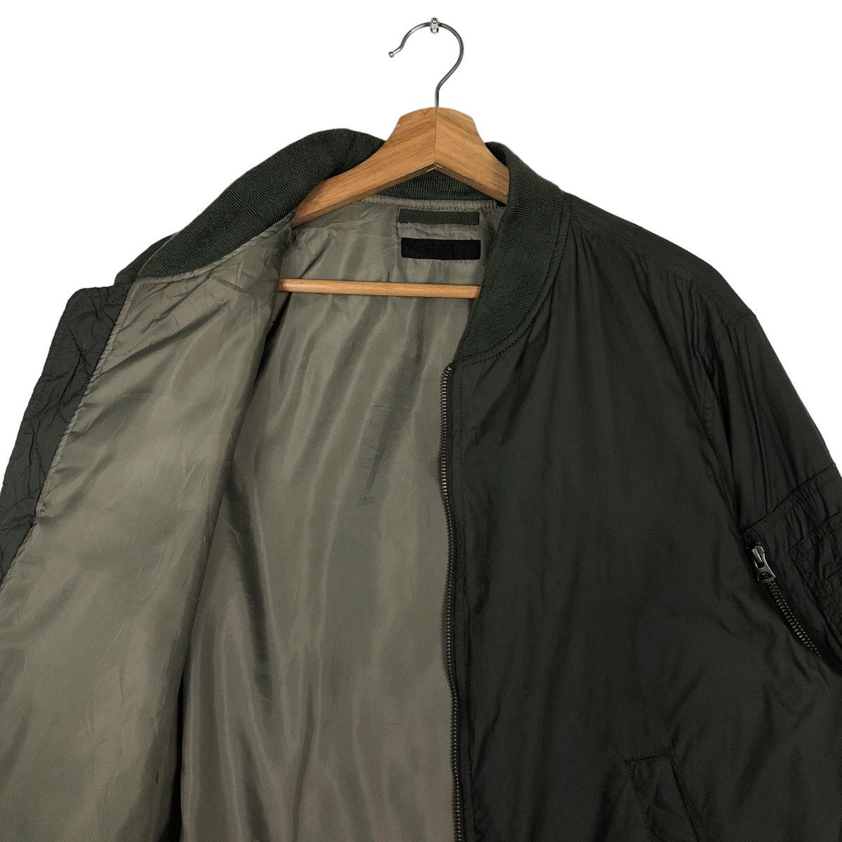Japanese Brand Vintage Bomber Jacket Fly Military Uniqlo Japan IsseyMiyake Size US L / EU 52-54 / 3 - 12 Thumbnail