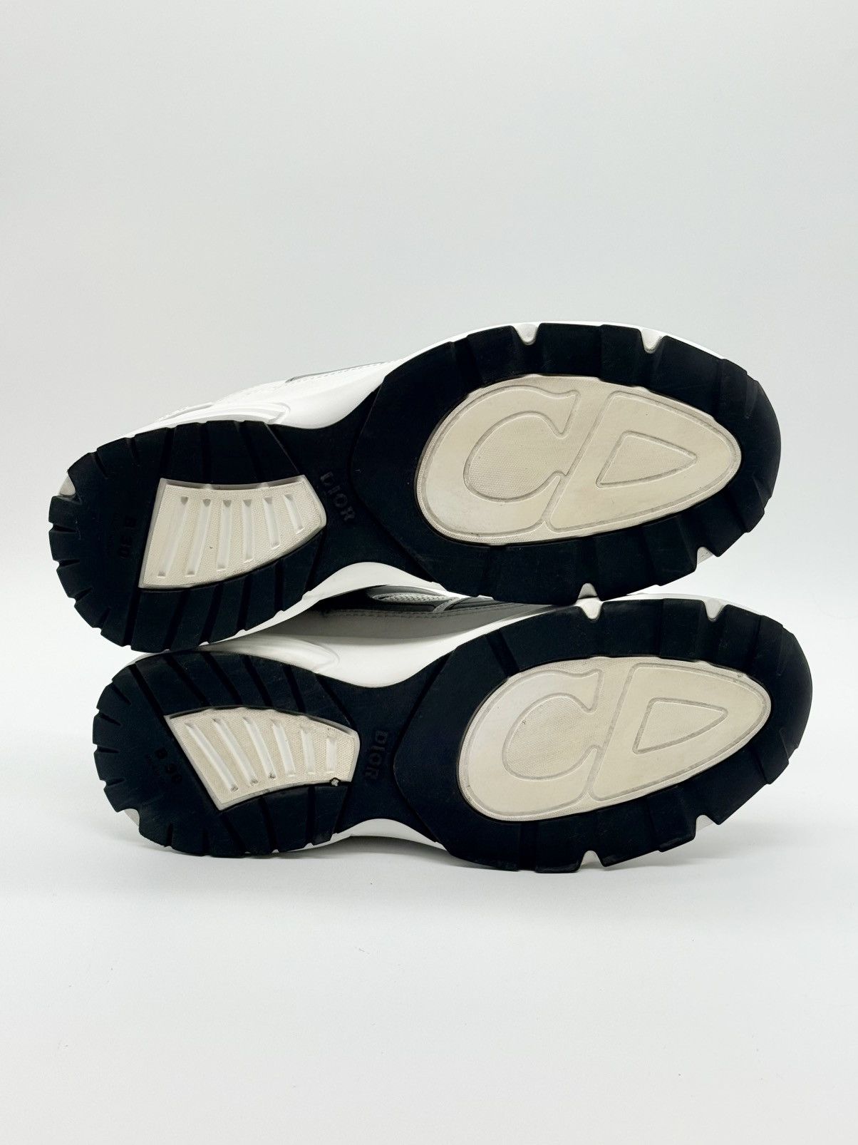 Dior Size 10 - Dior B30 White Silver Size US 10 / EU 43 - 6 Thumbnail