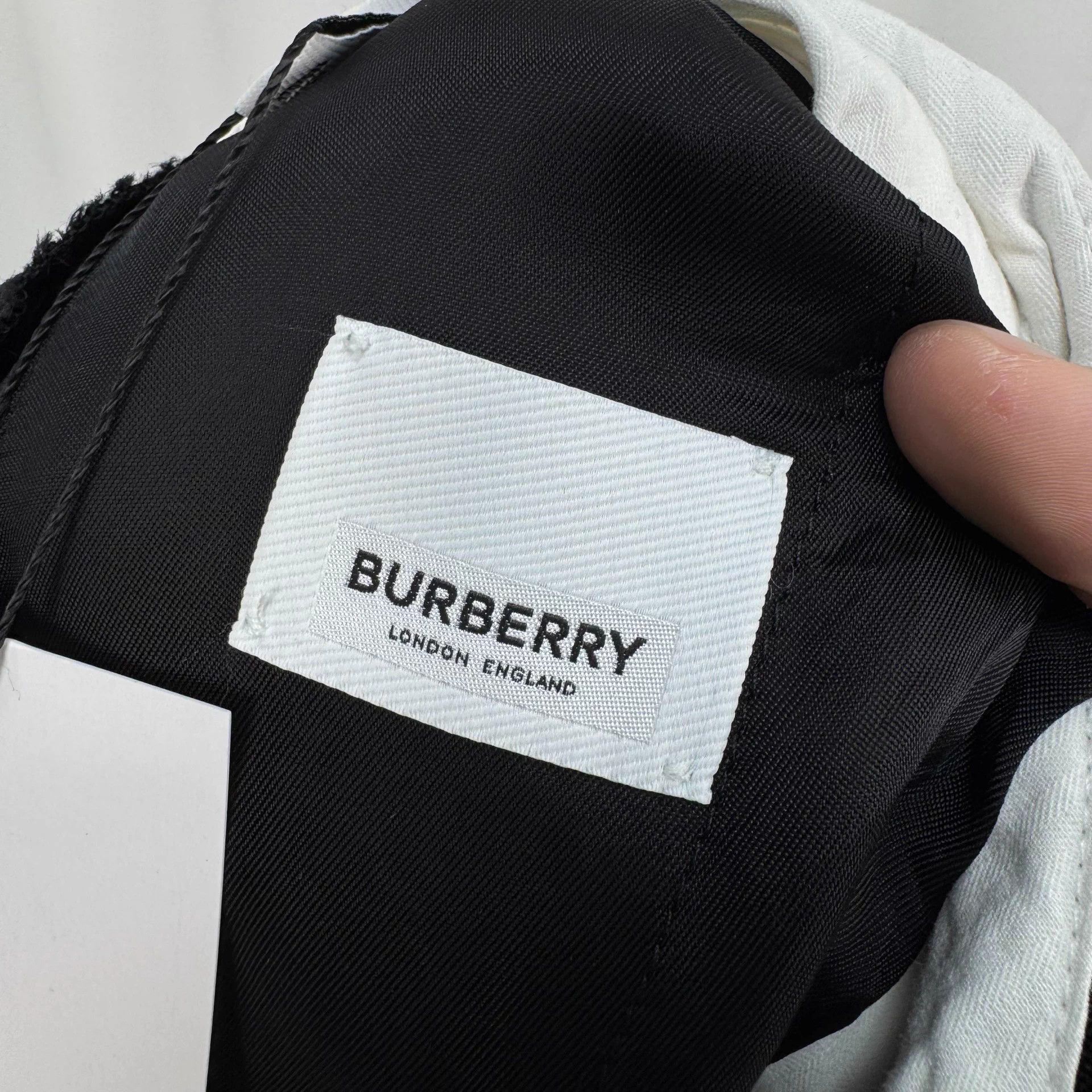 Burberry Burberry tan stripe wool casual pants UK6 99 new Size 26" / US 2 / IT 38 - 5 Thumbnail