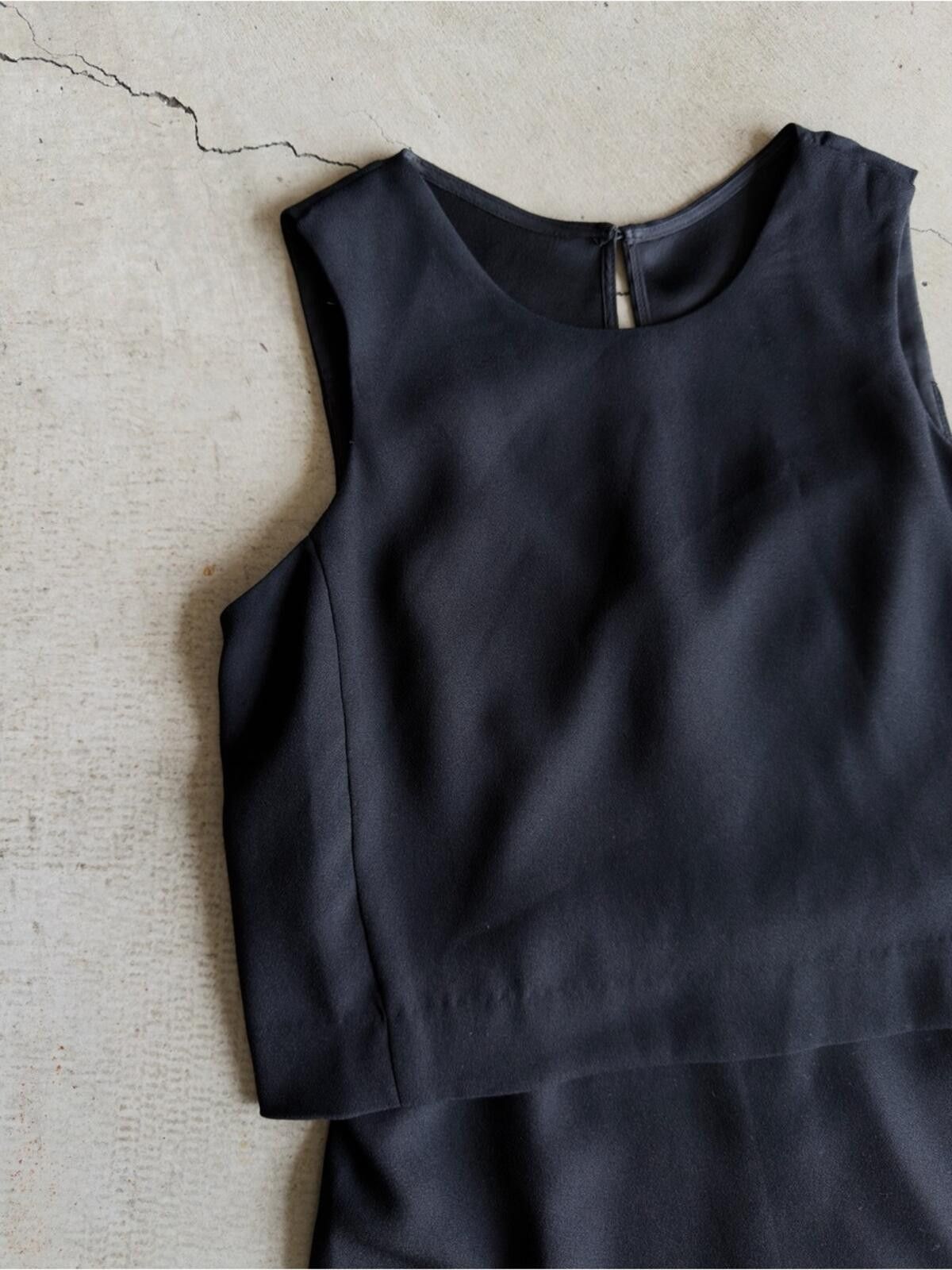 Banana Republic Banana Republic / Crepe Cutout Dress / Black Size XS / US 0-2 / IT 36-38 - 6 Thumbnail