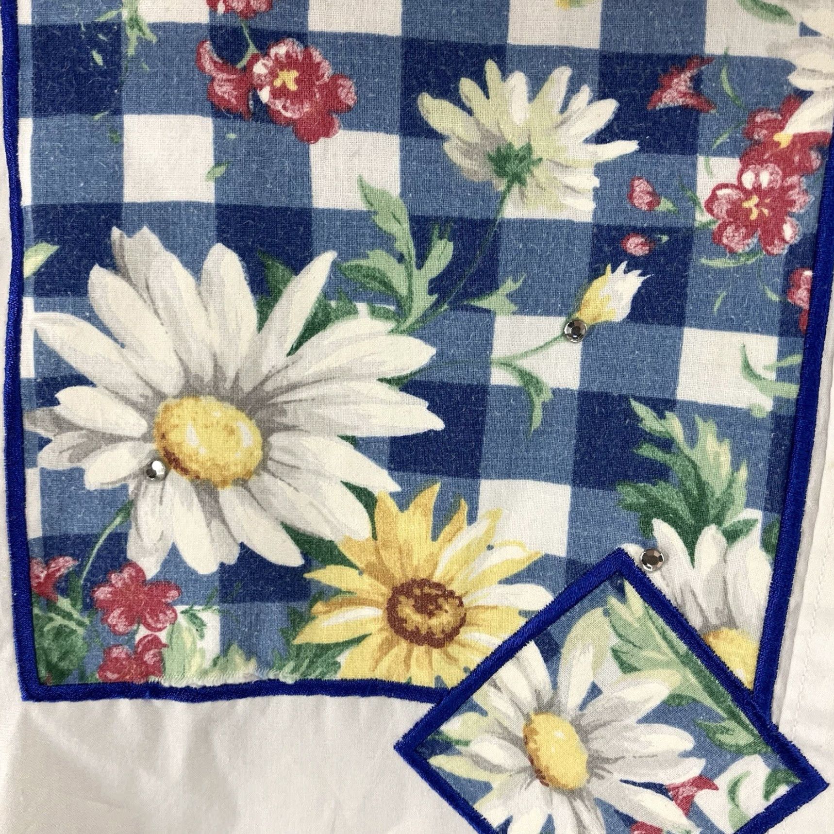 Quacker Factory VINTAGE Quacker Factory Button-Up Shirt Women M White Floral Rhinestone Daisy 90s Retro Farmhouse Bling Mens? Girls? No—gender at end: Womens Size M / US 6-8 / IT 42-44 - 5 Thumbnail