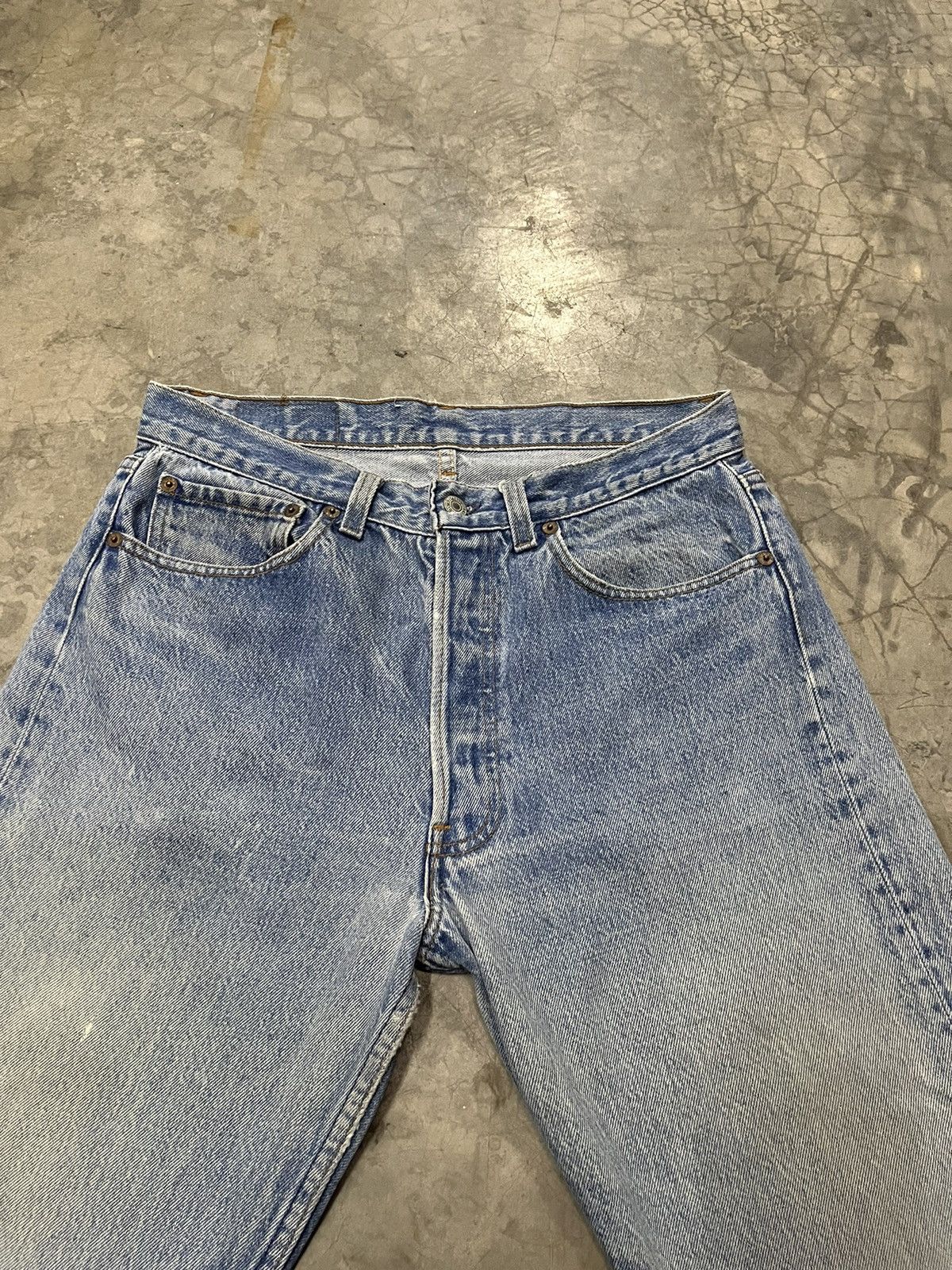 Levi's Vintage 501xx light wash distressed denim Size US 31 - 12 Thumbnail