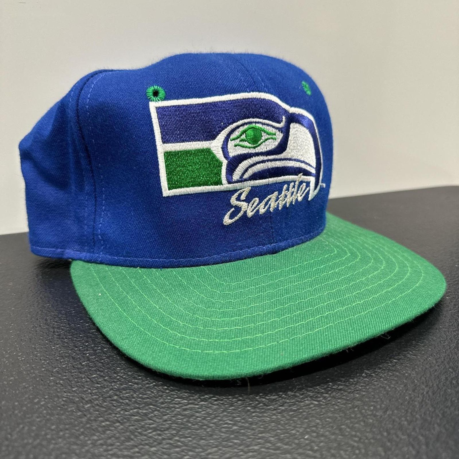 New Era × Vintage New Era Seattle Seahawks NFL Wool Vintage 90s SnapBack Hat Size ONE SIZE - 1 Thumbnail