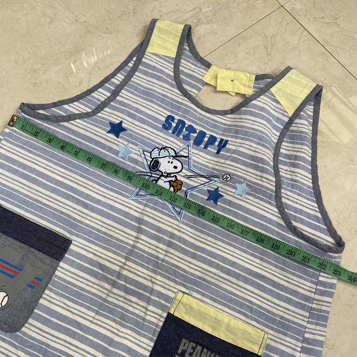 Japanese Brand 💥VINTAGE PEANUTS Snoopy Cartoon embroidered Apron Size ONE SIZE - 2 Thumbnail